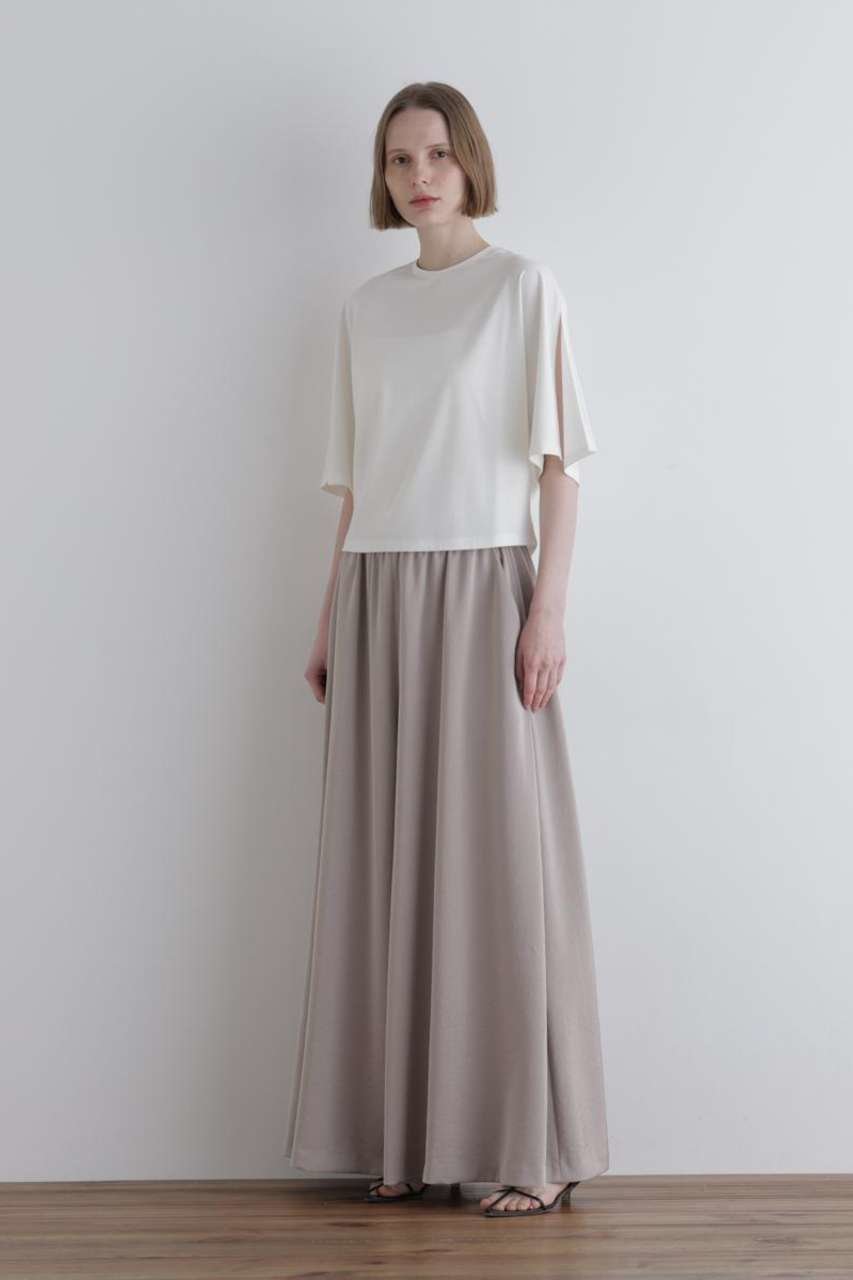 【ル フィル/LE PHIL】のスムーススリットプルオーバー 人気、トレンドファッション・服の通販 founy(ファニー) 　ファッション　Fashion　レディースファッション　Fashion for Women　トップス・カットソー　Cut & Sew Tops　シャツ・ブラウス・オフィスカジュアル　Elegant Blouses & Button-Ups　ロングTシャツ・Tシャツ　Longline T-Shirts & Tees　カジュアルプルオーバー・ニットトップス　Pullovers & Knit Tops / Casual Pullovers　カットソー・ベーシックTシャツ　Cut-and-Sewn Tops / Stretch Tees & Basics　ショート　Short, Short Length　スタンダード　Standard, Basic　スリット　Slit, Slit Detail　スリーブ　Sleeve, Long Sleeve / Short Sleeve　テーパード　Tapered, Tapered Pants　エレガント 上品　Elegant　新作・新入荷　New Arrivals / New In　other-3|ID: prp329100004922818 ipo3291000000036937739