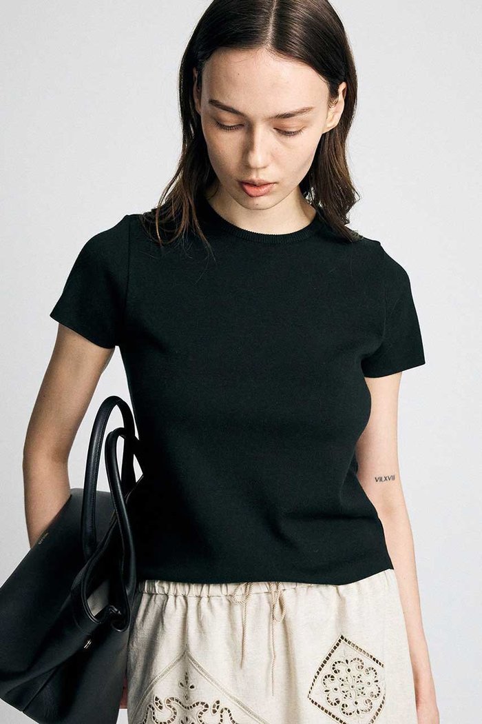 【ブリル/BRILL】のSUVINコットンプルオーバー インテリア・キッズ・メンズ・レディースファッション・服の通販 founy(ファニー) https://founy.com/ ファッション Fashion レディースファッション Fashion for Women トップス・カットソー Cut & Sew Tops シャツ・ブラウス・オフィスカジュアル Elegant Blouses & Button-Ups ロングTシャツ・Tシャツ Longline T-Shirts & Tees カジュアルプルオーバー・ニットトップス Pullovers & Knit Tops / Casual Pullovers カットソー・ベーシックTシャツ Cut-and-Sewn Tops / Stretch Tees & Basics なめらか Smooth, Silky Texture インド Indian Textile カットソー Cut and Sewn Top コンパクト Compact, Small Size ショート Short, Short Length シルク Silk, 100% Silk スリーブ Sleeve, Long Sleeve / Short Sleeve ベーシック Basic, Essential ボトム Bottoms, Lower Wear 新作・新入荷 New Arrivals / New In |ID: prp329100004922874 ipo3291000000036938188