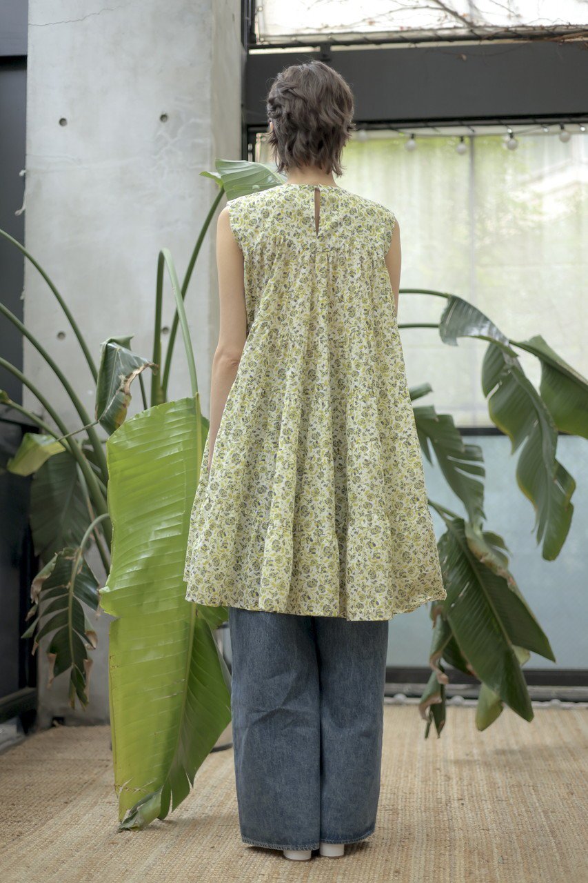 【マーレット/MERLETTE】のLANAI PRINT フラワープリント ノースリーブティアードミニドレス 人気、トレンドファッション・服の通販 founy(ファニー) 　ファッション　Fashion　レディースファッション　Fashion for Women　ワンピース　Dresses　フォーマル・パーティードレス・結婚式用ドレス　Elegant & Casual Dresses　チュニック　Tunic Tops & Dresses　おすすめ　Recommended / Our Picks　コンパクト　Compact, Small Size　チュニック　Tunic, Long Top　ティアード　Tiered, Tiered Style　ドレス　Dress, One-Piece　ノースリーブ　Sleeveless, No-Sleeve　バランス　Balance, Style Balance　フェミニン　Feminine, Girly　フラワー　Flower, Floral　プリント　Print, Printed Pattern　新作・新入荷　New Arrivals / New In　other-8|ID: prp329100004922899 ipo3291000000036938440