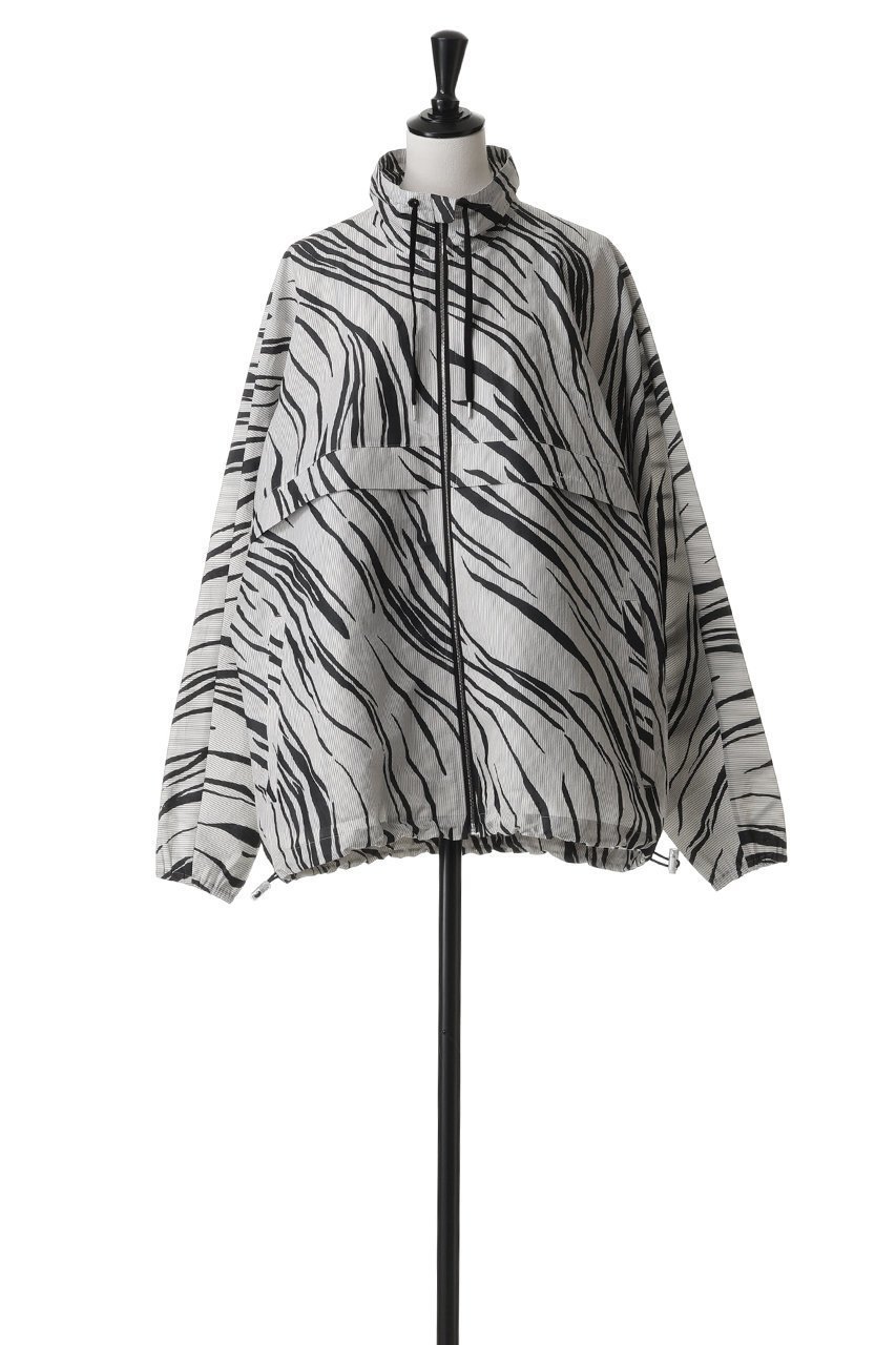 【ブラミンク/BLAMINK】のゼブラ柄ジップアップブルゾン 人気、トレンドファッション・服の通販 founy(ファニー) 　ファッション　Fashion　レディースファッション　Fashion for Women　アウター　Coat / Outerwear Collection　レディースジャケット・軽アウター　Jackets　ブルゾンジャケット・スポーティアウター　Blouson Jackets　ジャケット　Jacket, Outerwear　ストライプ　Stripe, Striped Pattern　スポーティ　Sporty, Casual Athletic　フォルム　Silhouette, Form　ブルゾン　Blouson, Bomber Jacket　新作・新入荷　New Arrivals / New In　other-2|ID: prp329100004923263 ipo3291000000036941578