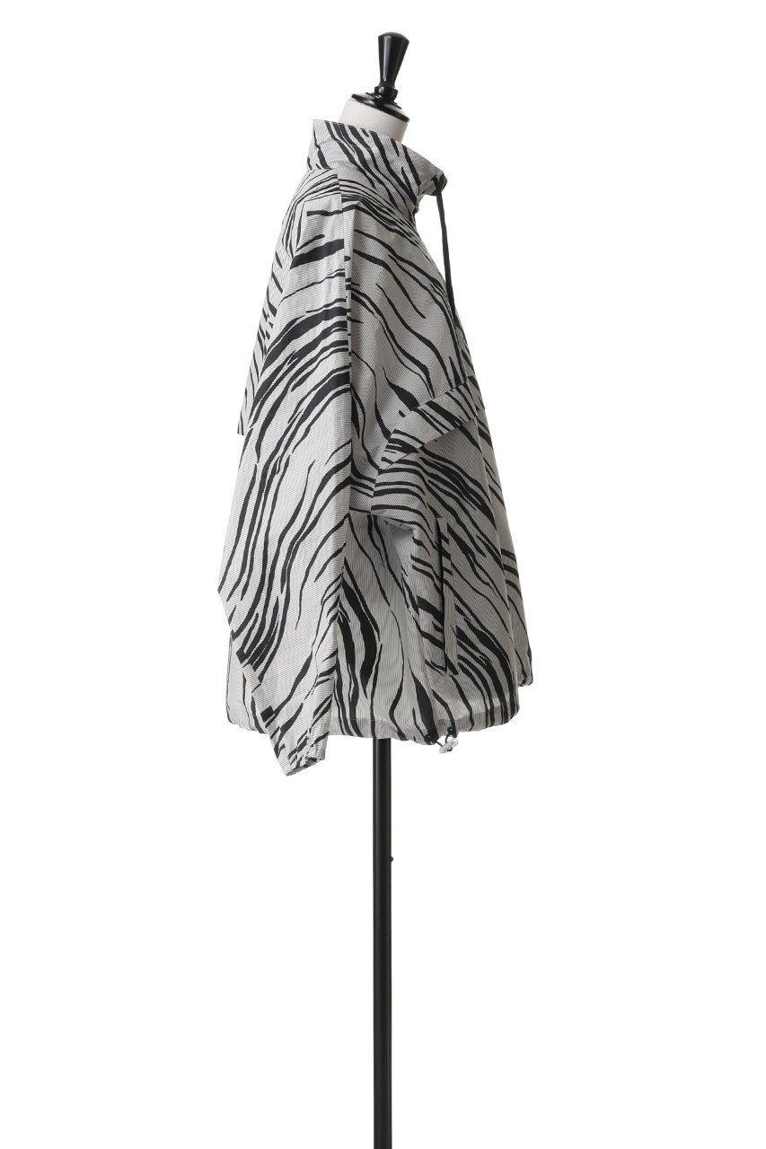 【ブラミンク/BLAMINK】のゼブラ柄ジップアップブルゾン 人気、トレンドファッション・服の通販 founy(ファニー) 　ファッション　Fashion　レディースファッション　Fashion for Women　アウター　Coat / Outerwear Collection　レディースジャケット・軽アウター　Jackets　ブルゾンジャケット・スポーティアウター　Blouson Jackets　ジャケット　Jacket, Outerwear　ストライプ　Stripe, Striped Pattern　スポーティ　Sporty, Casual Athletic　フォルム　Silhouette, Form　ブルゾン　Blouson, Bomber Jacket　新作・新入荷　New Arrivals / New In　other-3|ID: prp329100004923263 ipo3291000000036941580