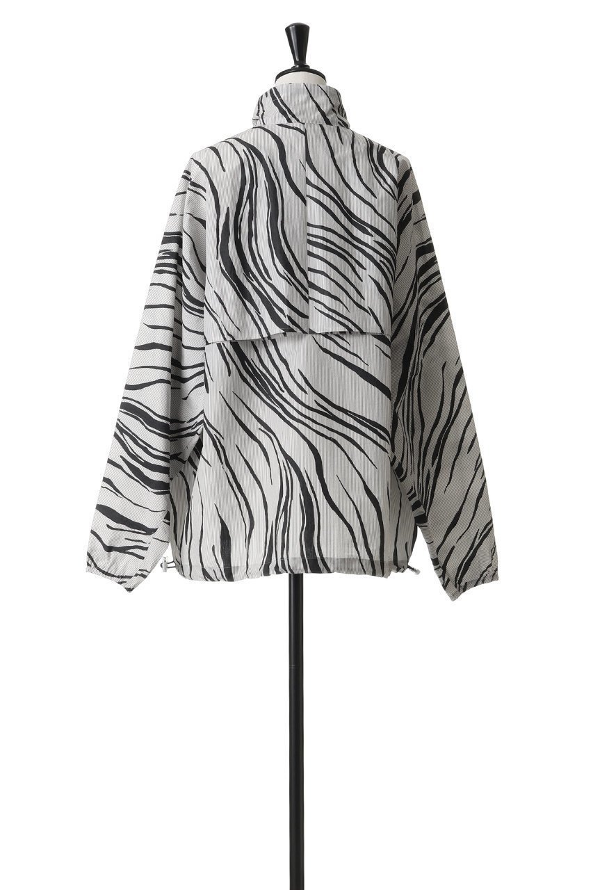 【ブラミンク/BLAMINK】のゼブラ柄ジップアップブルゾン 人気、トレンドファッション・服の通販 founy(ファニー) 　ファッション　Fashion　レディースファッション　Fashion for Women　アウター　Coat / Outerwear Collection　レディースジャケット・軽アウター　Jackets　ブルゾンジャケット・スポーティアウター　Blouson Jackets　ジャケット　Jacket, Outerwear　ストライプ　Stripe, Striped Pattern　スポーティ　Sporty, Casual Athletic　フォルム　Silhouette, Form　ブルゾン　Blouson, Bomber Jacket　新作・新入荷　New Arrivals / New In　other-4|ID: prp329100004923263 ipo3291000000036941583