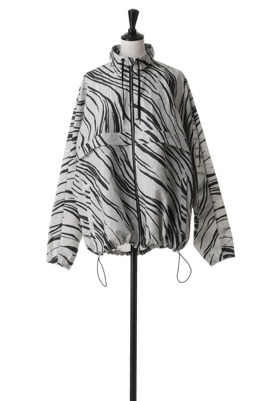 【ブラミンク/BLAMINK】のゼブラ柄ジップアップブルゾン 人気、トレンドファッション・服の通販 founy(ファニー) 　ファッション　Fashion　レディースファッション　Fashion for Women　アウター　Coat / Outerwear Collection　レディースジャケット・軽アウター　Jackets　ブルゾンジャケット・スポーティアウター　Blouson Jackets　ジャケット　Jacket, Outerwear　ストライプ　Stripe, Striped Pattern　スポーティ　Sporty, Casual Athletic　フォルム　Silhouette, Form　ブルゾン　Blouson, Bomber Jacket　新作・新入荷　New Arrivals / New In　other-7|ID: prp329100004923263 ipo3291000000036941590