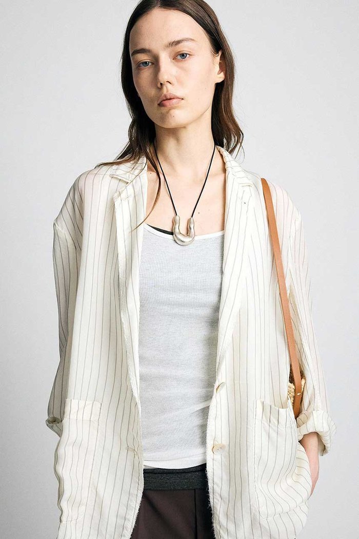 【ブリル/BRILL】のキュプラテーラードジャケット インテリア・キッズ・メンズ・レディースファッション・服の通販 founy(ファニー) https://founy.com/ ファッション Fashion レディースファッション Fashion for Women アウター Coat / Outerwear Collection レディースジャケット・軽アウター Jackets テーラードジャケット / 通勤・きれいめスタイル Tailored Jackets & Blazers キュプラ Cupro, Eco Fabric シルク Silk, 100% Silk ジャケット Jacket, Outerwear 再入荷 Restock / Back in Stock |ID: prp329100004923336 ipo3291000000036942244