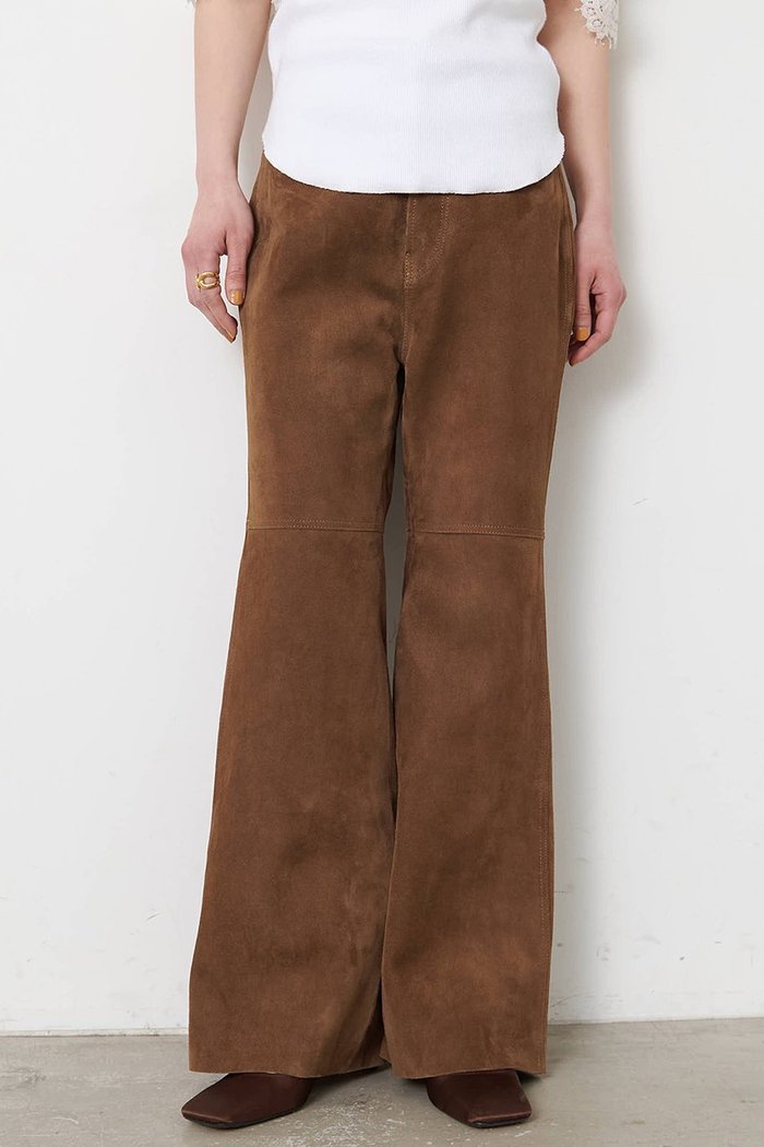 【ウィムガゼット/Whim Gazette】のゴートスエードパンツ インテリア・キッズ・メンズ・レディースファッション・服の通販 founy(ファニー) https://founy.com/ ファッション Fashion レディースファッション Fashion for Women パンツ Pants & Trousers なめらか Smooth, Silky Texture フレア Flare, Flared エレガント 上品 Elegant 新作・新入荷 New Arrivals / New In |ID: prp329100004923510 ipo3291000000036943443