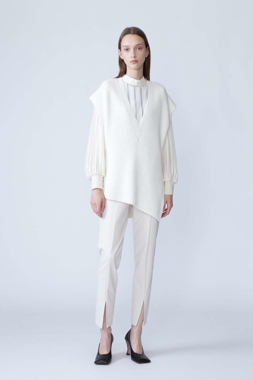 【アドーア/ADORE】のナイロン2WAYセンタースリットペンシルパンツ インテリア・キッズ・メンズ・レディースファッション・服の通販 founy(ファニー) 　ファッション　Fashion　レディースファッション　Fashion for Women　パンツ　Pants & Trousers　スタンダード　Standard, Basic　ストレッチ　Stretch, Stretchy Fabric　スリット　Slit, Slit Detail　センター　Center, Center Line　ボトム　Bottoms, Lower Wear　レギンス　Leggings, Stretch Pants　新作・新入荷　New Arrivals / New In　ホワイト|ID: prp329100004923732 ipo3291000000036944848