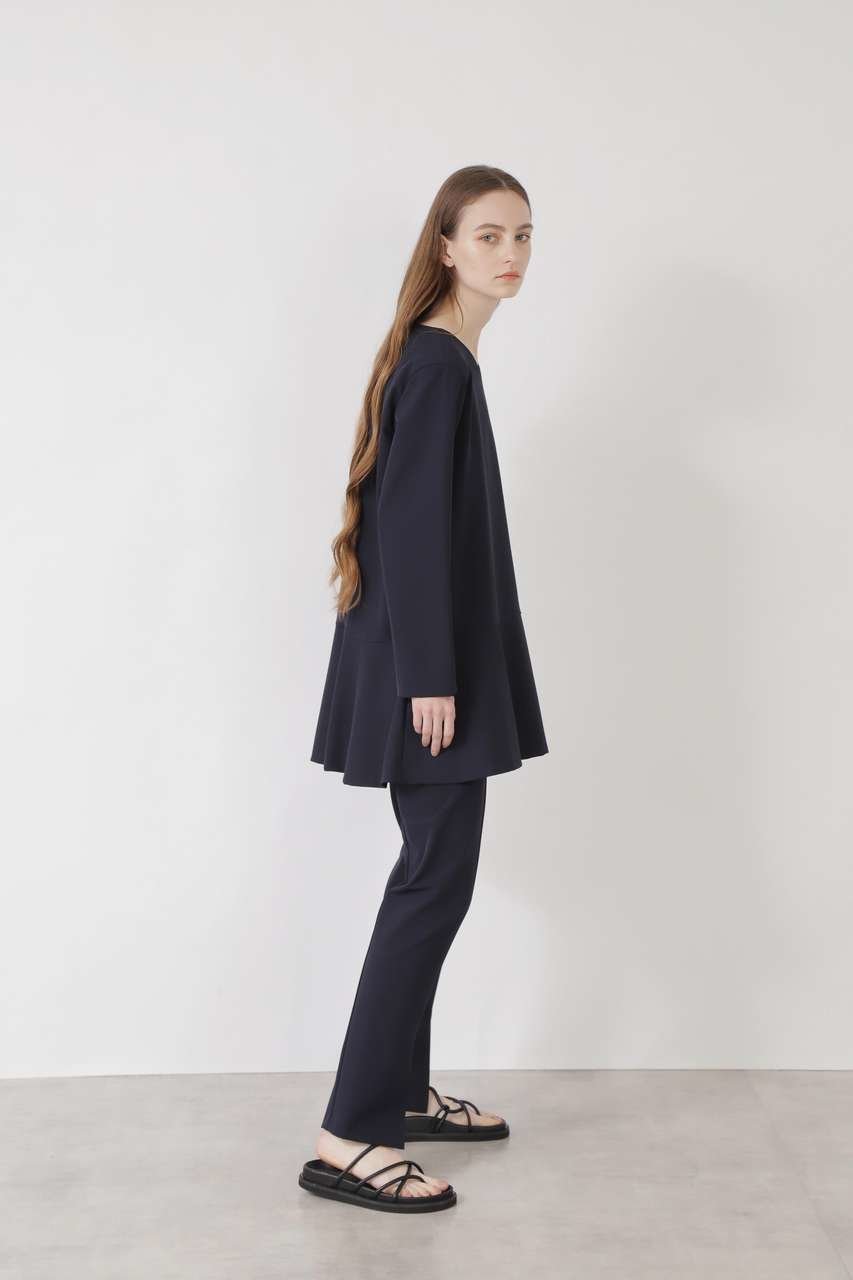 【アドーア/ADORE】のナイロン2WAYセンタースリットペンシルパンツ インテリア・キッズ・メンズ・レディースファッション・服の通販 founy(ファニー) 　ファッション　Fashion　レディースファッション　Fashion for Women　パンツ　Pants & Trousers　スタンダード　Standard, Basic　ストレッチ　Stretch, Stretchy Fabric　スリット　Slit, Slit Detail　センター　Center, Center Line　ボトム　Bottoms, Lower Wear　レギンス　Leggings, Stretch Pants　新作・新入荷　New Arrivals / New In　ネイビー|ID: prp329100004923732 ipo3291000000036944852