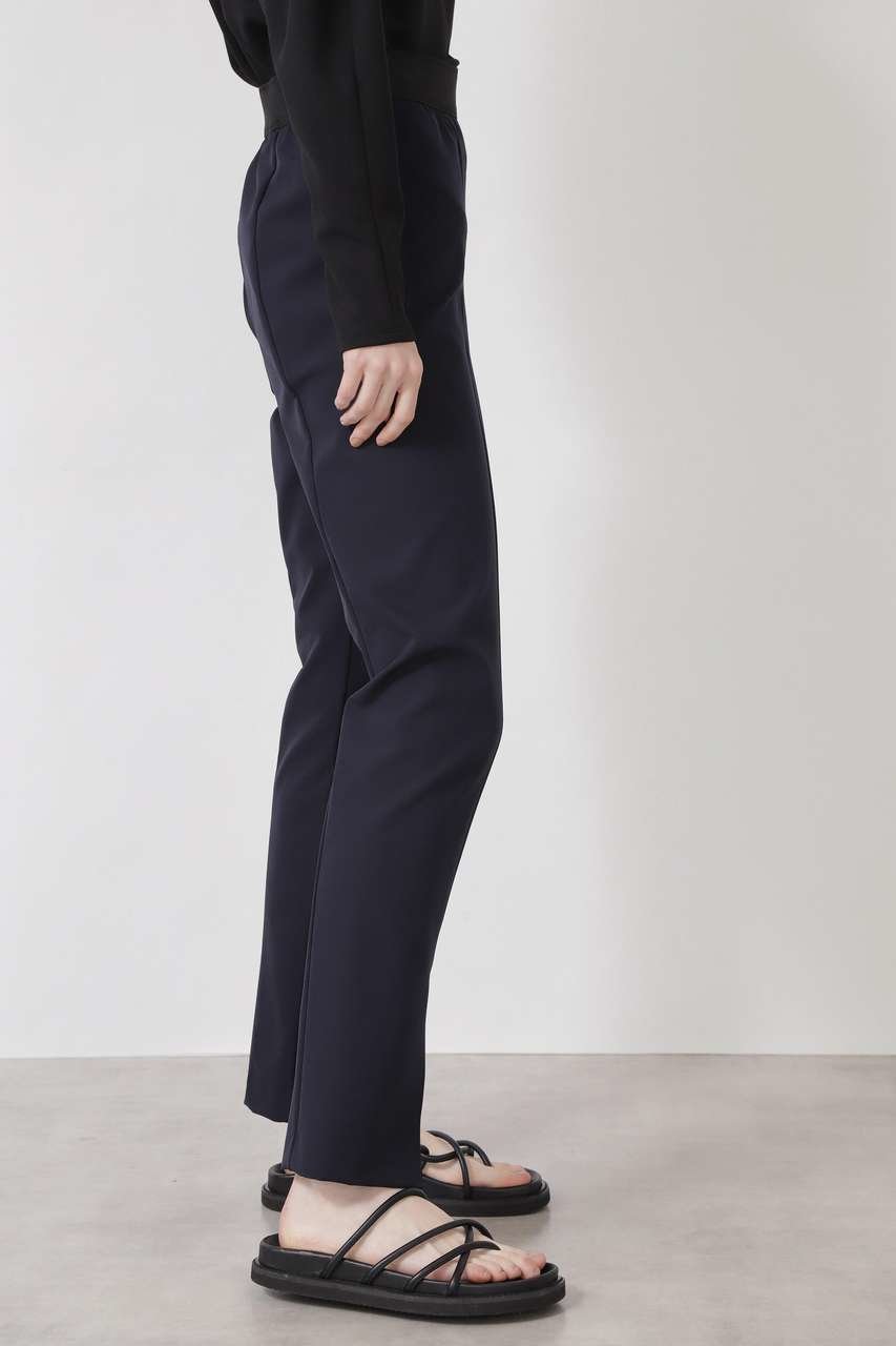 【アドーア/ADORE】のナイロン2WAYセンタースリットペンシルパンツ 人気、トレンドファッション・服の通販 founy(ファニー) 　ファッション　Fashion　レディースファッション　Fashion for Women　パンツ　Pants & Trousers　スタンダード　Standard, Basic　ストレッチ　Stretch, Stretchy Fabric　スリット　Slit, Slit Detail　センター　Center, Center Line　ボトム　Bottoms, Lower Wear　レギンス　Leggings, Stretch Pants　新作・新入荷　New Arrivals / New In　other-5|ID: prp329100004923732 ipo3291000000036944860