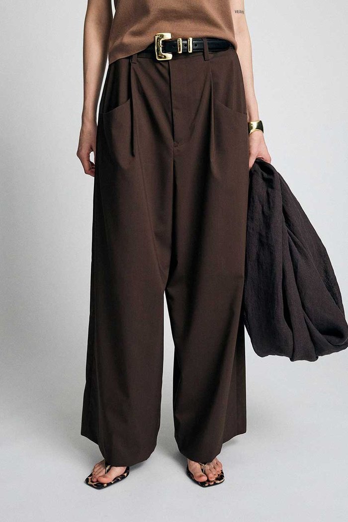 【ブリル/BRILL】のタックワイドパンツ インテリア・キッズ・メンズ・レディースファッション・服の通販 founy(ファニー) https://founy.com/ ファッション Fashion レディースファッション Fashion for Women パンツ Pants & Trousers ストレッチ Stretch, Stretchy Fabric ポケット Pocket, Pocket Detail ラウンド Round, Round Neck 新作・新入荷 New Arrivals / New In |ID: prp329100004923783 ipo3291000000036945264