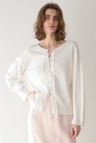 【マルティニーク/martinique】のブークレーレースアッププルオーバー(フロンタブル) 人気、トレンドファッション・服の通販 founy(ファニー) ファッション Fashion レディースファッション Fashion for Women トップス・カットソー Cut & Sew Tops ニット Knit Tops & Sweaters カジュアルプルオーバー・ニットトップス Pullovers & Knit Tops / Casual Pullovers おすすめ Recommended / Our Picks インナー Innerwear コンパクト Compact, Small Size トレンド Trend, Trending Now レース Lace, Lace Fabric thumbnail ホワイト|ID: prp329100004924434 ipo3291000000036950566