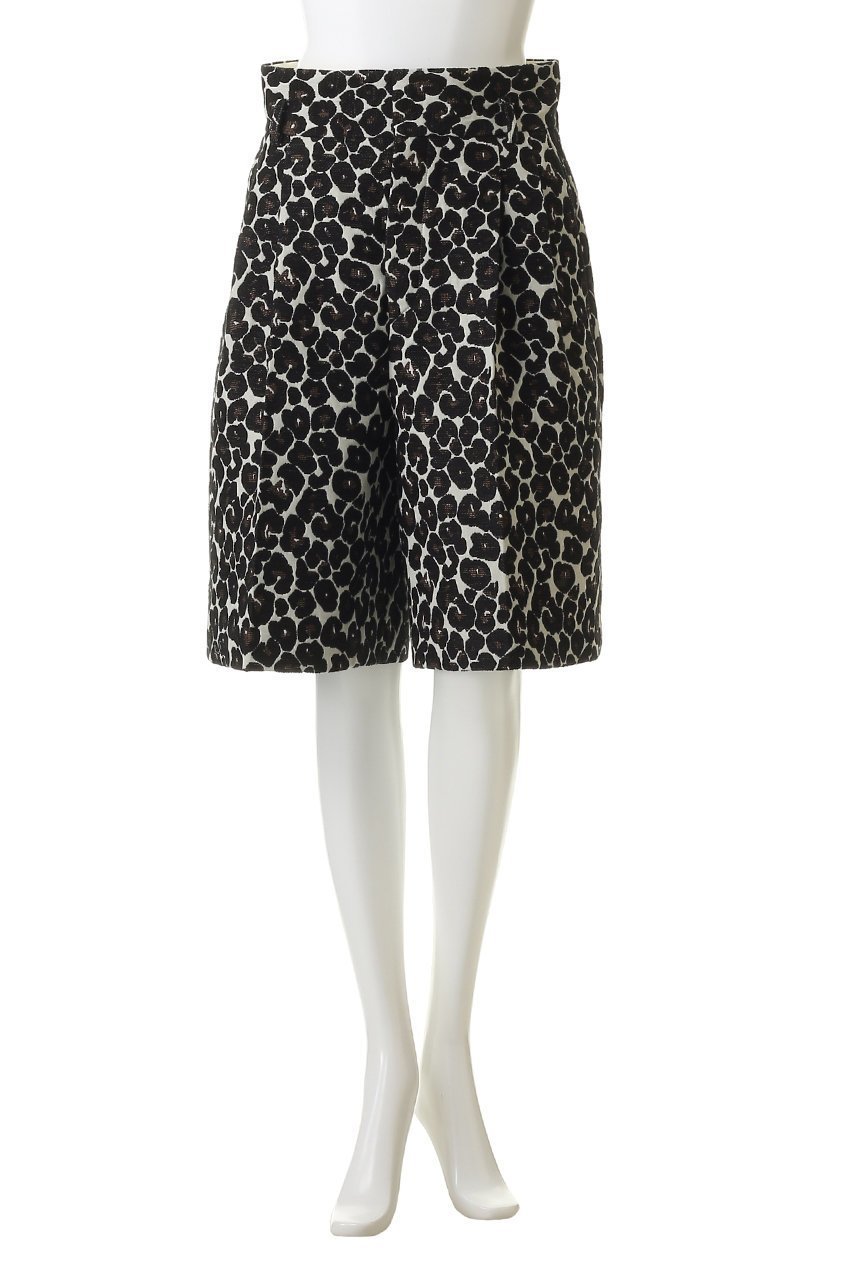 【アンクレイヴ/uncrave】のレオパードジャガード ショートトラウザー 人気、トレンドファッション・服の通販 founy(ファニー) 　ファッション　Fashion　レディースファッション　Fashion for Women　パンツ　Pants & Trousers　ショートパンツ・ハーフパンツ　High-Waisted & Relaxed Shorts　アクリル　Acrylic Material　ショート　Short, Short Length　ジャカード／ジャガード　Jacquard, Woven Pattern　ダメージ　Distressed, Destroyed　フロント　Front, Front Design　ブルゾン　Blouson, Bomber Jacket　ベーシック　Basic, Essential　レオパード　Leopard, Animal Print　other-2|ID: prp329100004924725 ipo3291000000036952822