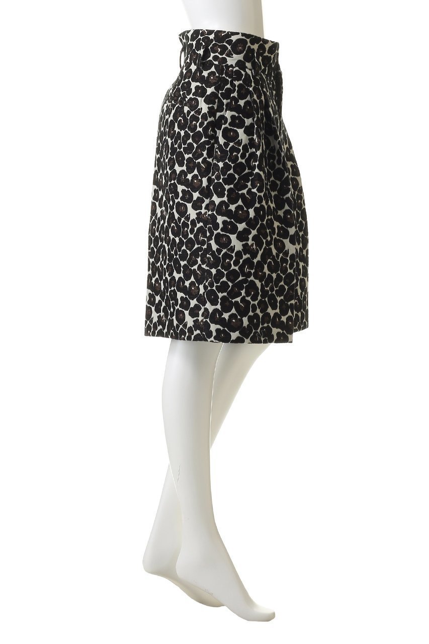 【アンクレイヴ/uncrave】のレオパードジャガード ショートトラウザー 人気、トレンドファッション・服の通販 founy(ファニー) 　ファッション　Fashion　レディースファッション　Fashion for Women　パンツ　Pants & Trousers　ショートパンツ・ハーフパンツ　High-Waisted & Relaxed Shorts　アクリル　Acrylic Material　ショート　Short, Short Length　ジャカード／ジャガード　Jacquard, Woven Pattern　ダメージ　Distressed, Destroyed　フロント　Front, Front Design　ブルゾン　Blouson, Bomber Jacket　ベーシック　Basic, Essential　レオパード　Leopard, Animal Print　other-3|ID: prp329100004924725 ipo3291000000036952823