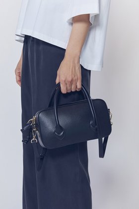 【プルミエ アロンディスモン/1er Arrondissement】 【LENK】別注ボストンバッグ人気、トレンドファッション・服の通販 founy(ファニー) ファッション Fashion レディースファッション Fashion for Women バッグ Bags 2024年 2024 2024-2025秋冬・A/W Autumn/Winter 2024–25 AW24–25 シンプル Simple, Minimal フォルム Silhouette, Form ボストン Boston ボストンバッグ Boston Bag, Retro Bag モチーフ Motif, Design Theme リボン Ribbon, Bow エレガント 上品 Elegant 別注 Limited Edition, Custom Order |ID:prp329100004924772