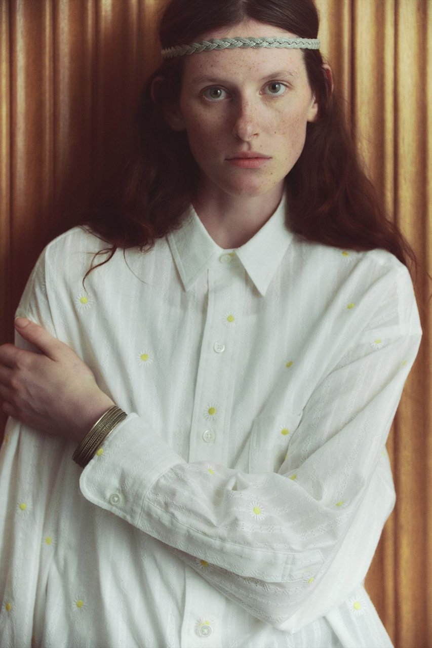 【クチュールドアダム/COUTURE D'ADAM】のマーガレット刺繍ビッグシャツ 人気、トレンドファッション・服の通販 founy(ファニー) 　ファッション　Fashion　レディースファッション　Fashion for Women　トップス・カットソー　Cut & Sew Tops　シャツ・ブラウス・オフィスカジュアル　Elegant Blouses & Button-Ups　なめらか　Smooth, Silky Texture　スラックス　Slacks, Dress Pants　スリーブ　Sleeve, Long Sleeve / Short Sleeve　デニム　Denim, Jeans Material　ビッグ　Big, Oversized　マーガレット　Marguerite, Daisy Pattern　リラックス　Relax, Relaxed Fit　ロング　Long, Long-Length　ワイド　Wide, Wide Fit　エレガント 上品　Elegant　再入荷　Restock / Back in Stock　other-7|ID: prp329100004924790 ipo3291000000036953375