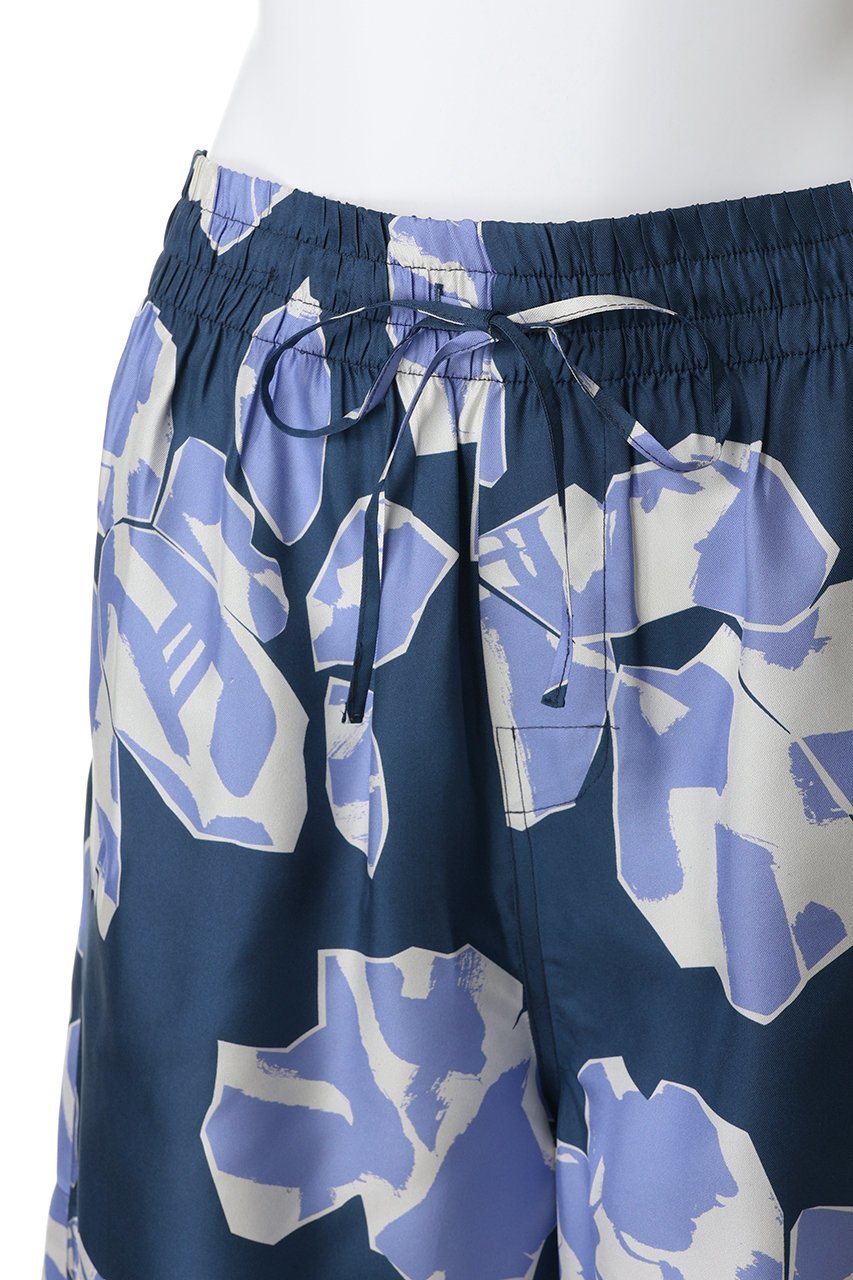 【マルティニーク/martinique】の【BANANATIME】RELAXED 3 SHORT 人気、トレンドファッション・服の通販 founy(ファニー) ファッション Fashion レディースファッション Fashion for Women パンツ Pants & Trousers ショートパンツ・ハーフパンツ High-Waisted & Relaxed Shorts ショート Short, Short Length シルク Silk, 100% Silk トラベル Travel, Travel Gear フラワー Flower, Floral プリント Print, Printed Pattern 夏 Summer 春 Spring S/S・春夏 SS, Spring/Summer, Warm Season other-5|ID: prp329100004925028 ipo3291000000036955415