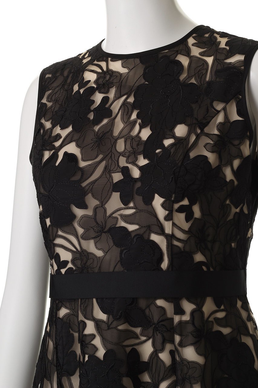 【アナイ/ANAYI】のフラワーエンブロイダリーフレアワンピース 人気、トレンドファッション・服の通販 founy(ファニー) 　ファッション　Fashion　レディースファッション　Fashion for Women　ワンピース　Dresses　チュニック　Tunic Tops & Dresses　シフォン　Chiffon, Lightweight Fabric　タフタ　Taffeta, Structured Fabric　チュニック　Tunic, Long Top　チュール　Tulip, Tulip Motif　フィット　Fit, Slim Fit　フラワー　Flower, Floral　モチーフ　Motif, Design Theme　ヨーク　Yoke, Yoke Design　ロング　Long, Long-Length　other-5|ID: prp329100004925207 ipo3291000000036958213