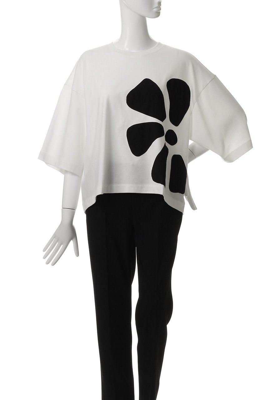 【プレインピープル/PLAIN PEOPLE】のアップリケ花モチーフTシャツ 人気、トレンドファッション・服の通販 founy(ファニー) 　ファッション　Fashion　レディースファッション　Fashion for Women　トップス・カットソー　Cut & Sew Tops　シャツ・ブラウス・オフィスカジュアル　Elegant Blouses & Button-Ups　ロングTシャツ・Tシャツ　Longline T-Shirts & Tees　カットソー・ベーシックTシャツ　Cut-and-Sewn Tops / Stretch Tees & Basics　アシンメトリー　Asymmetrical Style　ショート　Short, Short Length　スリーブ　Sleeve, Long Sleeve / Short Sleeve　フラワー　Flower, Floral　モチーフ　Motif, Design Theme　モノトーン　Monotone, Black and White　other-2|ID: prp329100004926489 ipo3291000000036965636