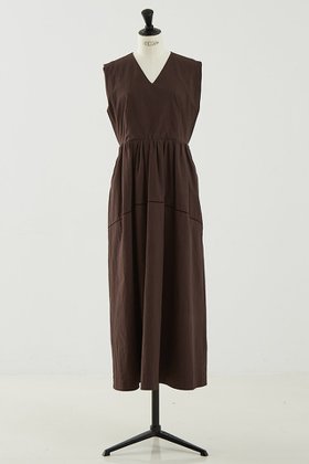 【デザイン ワークス/DESIGN WORKS】 コットンサブレVネックノースリーブワンピース人気、トレンドファッション・服の通販 founy(ファニー) ファッション Fashion レディースファッション Fashion for Women ワンピース Dresses チュニック Tunic Tops & Dresses サンダル Sandals, Summer Shoes シューズ Shoes, Footwear チュニック Tunic, Long Top フラット Flat, Flat Shoes リボン Ribbon, Bow レース Lace, Lace Fabric ロング Long, Long-Length 夏 Summer |ID:prp329100004926512