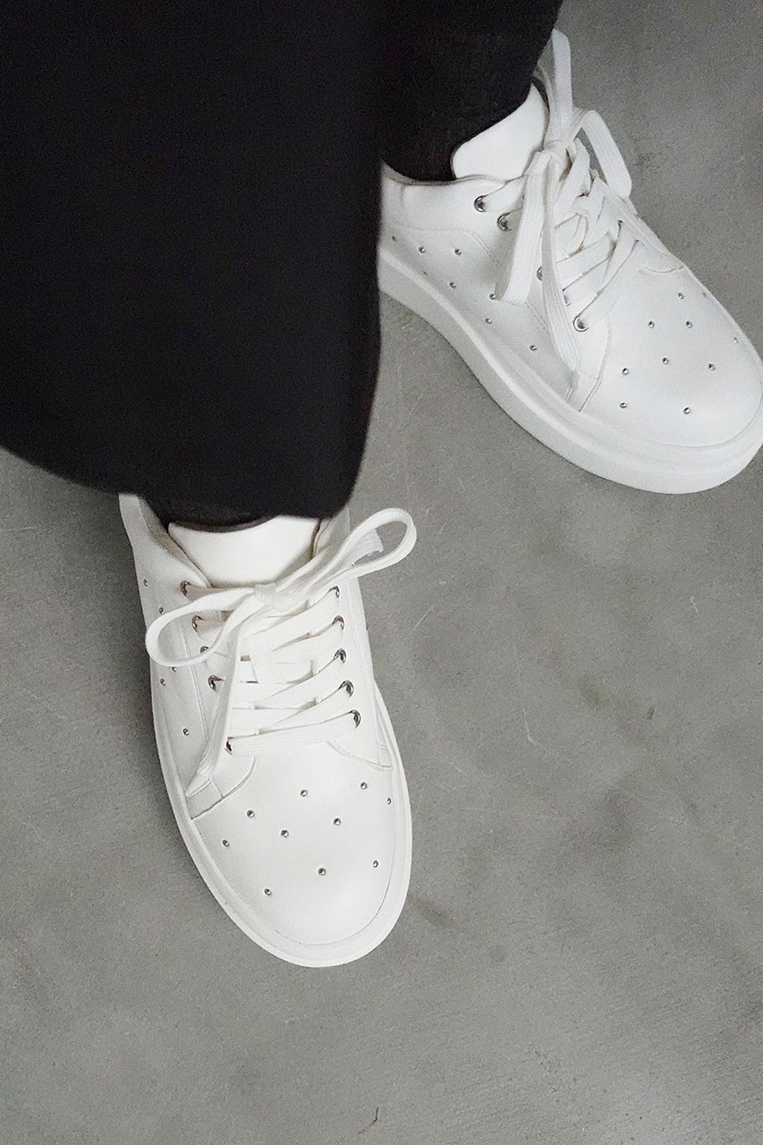 【ダニエラ アンド ジェマ/Daniella & GEMMA】の【レイン対応】スタッズスニーカー 人気、トレンドファッション・服の通販 founy(ファニー) 　ファッション　Fashion　レディースファッション　Fashion for Women　シルバー　Silver, Metallic Silver　スタッズ　Studs, Metal Accents　スニーカー　Sneakers, Trainers　バランス　Balance, Style Balance　レイン　Rain, Rainproof　A/W・秋冬　Autumn/Winter　軽量　Lightweight, Ultra Light　other-8|ID: prp329100004926556 ipo3291000000036966187