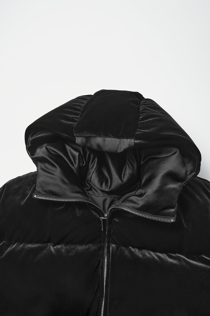 【デイジーリン/DAISY LIN】のDaisy Velour × Satin “Luxe Down” 人気、トレンドファッション・服の通販 founy(ファニー) 　ファッション　Fashion　レディースファッション　Fashion for Women　アウター　Coat / Outerwear Collection　コート・ロングコート・ピーコート　Long Coats, Peacoats & More　なめらか　Smooth, Silky Texture　エレガント 上品　Elegant　サテン　Satin, Glossy Fabric　ダウン　Down, Puffer　ハイネック　High Neck, Mock Neck　ベロア　Velour, Soft Velvet　ポケット　Pocket, Pocket Detail　ラグジュアリー　Luxury, Elegant　冬　Winter / This Winter　other-4|ID: prp329100004926570 ipo3291000000036966288