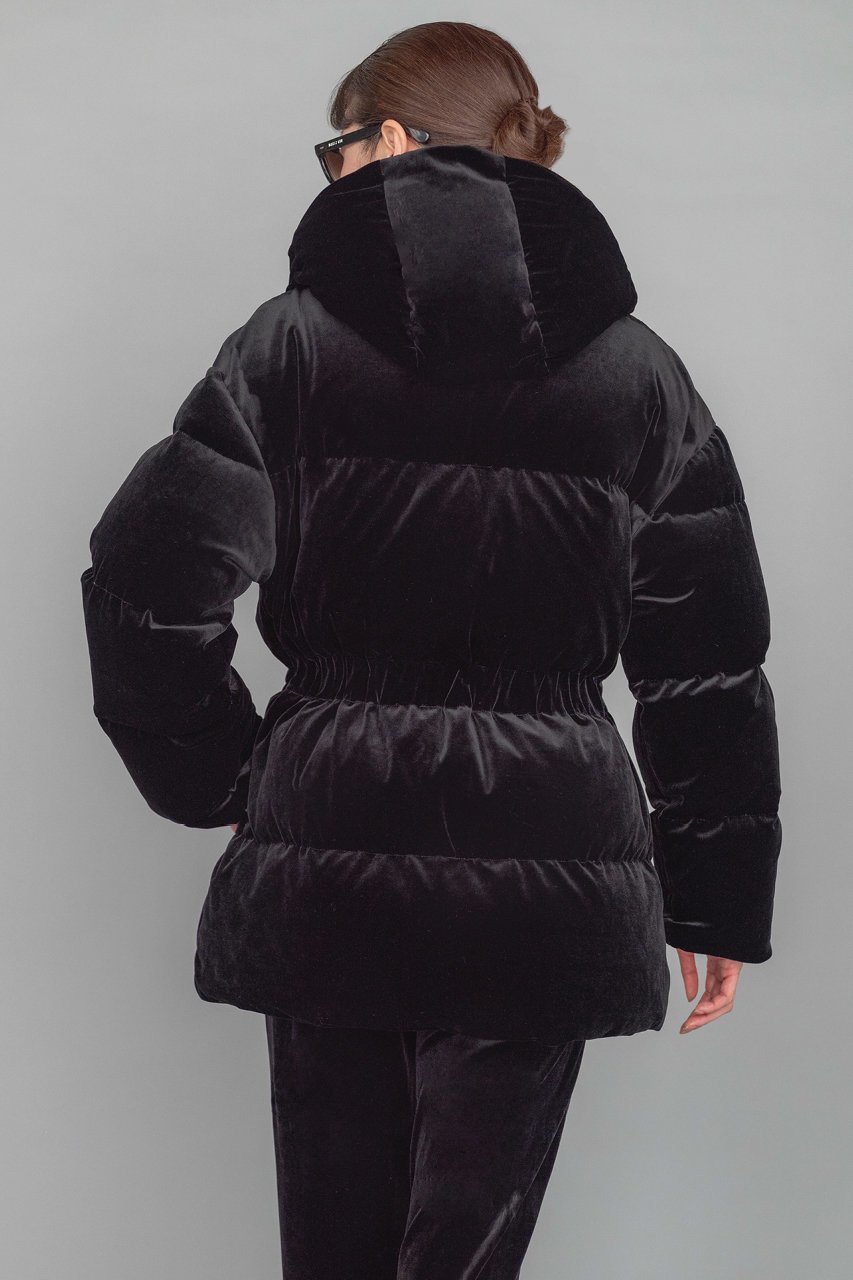 【デイジーリン/DAISY LIN】のDaisy Velour × Satin “Luxe Down” 人気、トレンドファッション・服の通販 founy(ファニー) 　ファッション　Fashion　レディースファッション　Fashion for Women　アウター　Coat / Outerwear Collection　コート・ロングコート・ピーコート　Long Coats, Peacoats & More　なめらか　Smooth, Silky Texture　エレガント 上品　Elegant　サテン　Satin, Glossy Fabric　ダウン　Down, Puffer　ハイネック　High Neck, Mock Neck　ベロア　Velour, Soft Velvet　ポケット　Pocket, Pocket Detail　ラグジュアリー　Luxury, Elegant　冬　Winter / This Winter　other-6|ID: prp329100004926570 ipo3291000000036966290