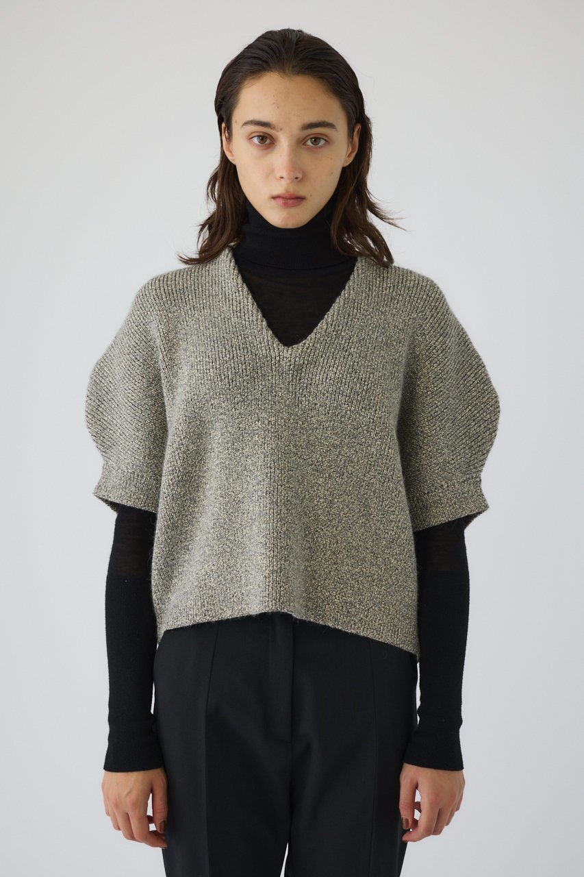 【リムアーク/RIM.ARK】のRound knit vest tops/ニット インテリア・キッズ・メンズ・レディースファッション・服の通販 founy(ファニー) 　ファッション　Fashion　レディースファッション　Fashion for Women　トップス・カットソー　Cut & Sew Tops　ニット　Knit Tops & Sweaters　ベスト&ジレ / 重ね着スタイル　Vests & Gilets　カジュアルプルオーバー・ニットトップス　Pullovers & Knit Tops / Casual Pullovers　おすすめ　Recommended / Our Picks　フォルム　Silhouette, Form　ベスト　Vest, Waistcoat　ラウンド　Round, Round Neck　ラグジュアリー　Luxury, Elegant　グレー|ID: prp329100004926587 ipo3291000000036966418