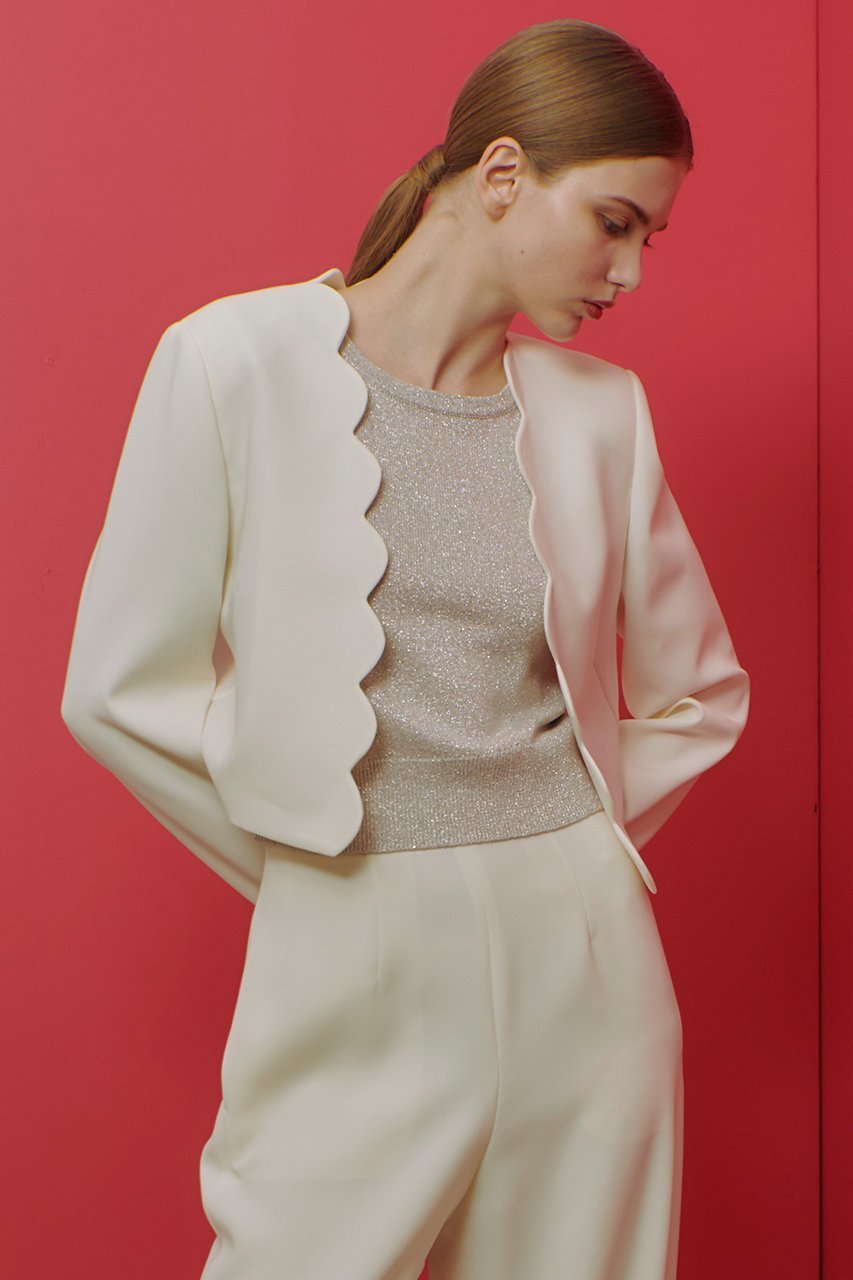 【アルアバイル/allureville】の【LOULOU WILLOUGHBY】ダブルクロススカラップジャケット 人気、トレンドファッション・服の通販 founy(ファニー) 　ファッション　Fashion　レディースファッション　Fashion for Women　アウター　Coat / Outerwear Collection　レディースジャケット・軽アウター　Jackets　おすすめ　Recommended / Our Picks　カッティング　Cutting Detail　コンパクト　Compact, Small Size　ショート　Short, Short Length　ジャケット　Jacket, Outerwear　スカラップ　Scallop, Scalloped Edge　セットアップ　Set-Up, Coordinated Outfit　ダブル　Double, Double-Breasted　フェミニン　Feminine, Girly　other-6|ID: prp329100004926598 ipo3291000000036966504