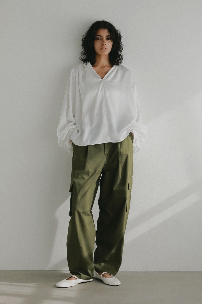 【ハー/HER.】のギャザーサテンブラウス 人気、トレンドファッション・服の通販 founy(ファニー) 　ファッション　Fashion　レディースファッション　Fashion for Women　トップス・カットソー　Cut & Sew Tops　シャツ・ブラウス・オフィスカジュアル　Elegant Blouses & Button-Ups　サテン　Satin, Glossy Fabric　スリーブ　Sleeve, Long Sleeve / Short Sleeve　フロント　Front, Front Design　ロング　Long, Long-Length　エレガント 上品　Elegant　other-6|ID: prp329100004926632 ipo3291000000036966769