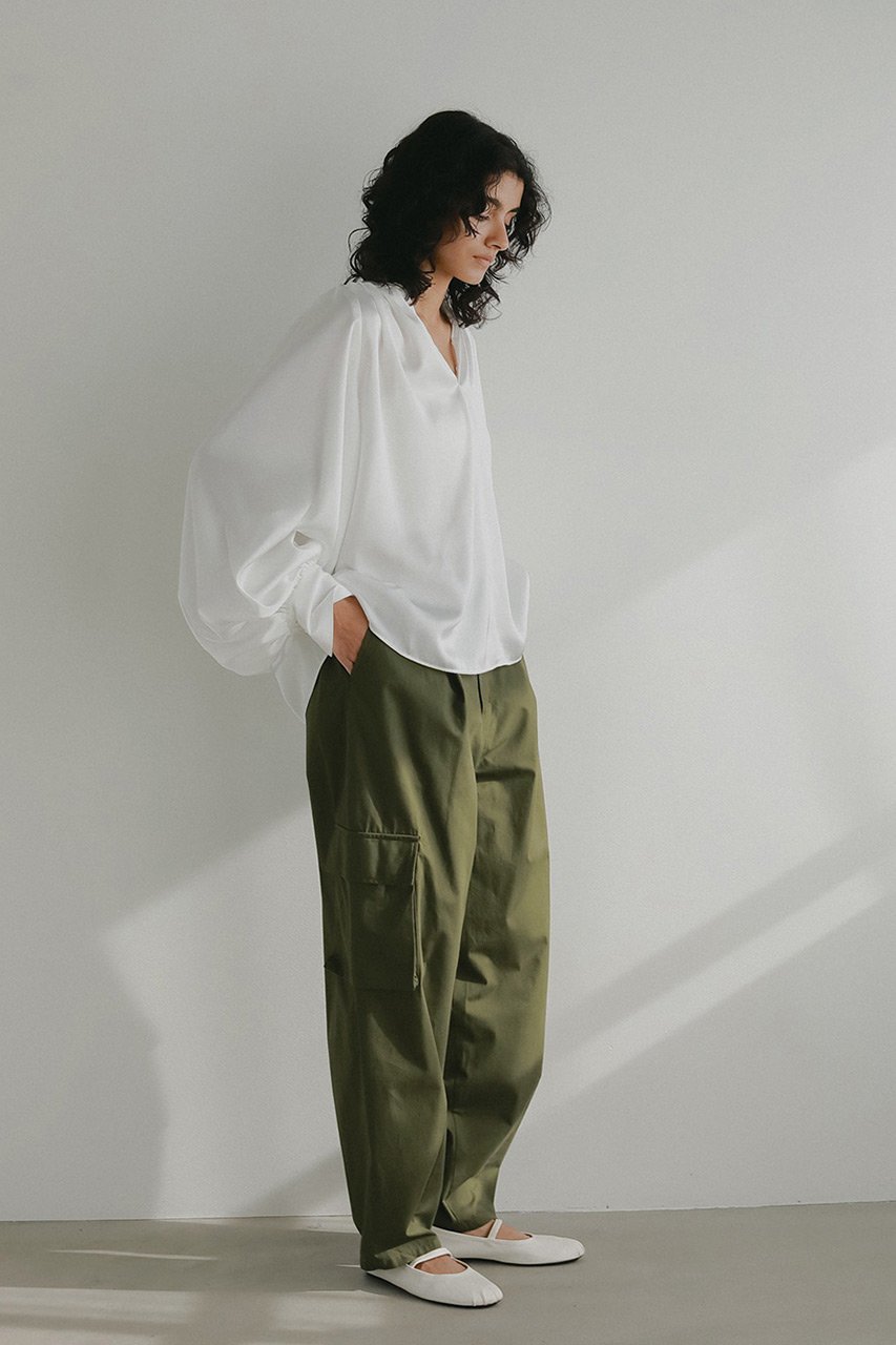 【ハー/HER.】のギャザーサテンブラウス 人気、トレンドファッション・服の通販 founy(ファニー) 　ファッション　Fashion　レディースファッション　Fashion for Women　トップス・カットソー　Cut & Sew Tops　シャツ・ブラウス・オフィスカジュアル　Elegant Blouses & Button-Ups　サテン　Satin, Glossy Fabric　スリーブ　Sleeve, Long Sleeve / Short Sleeve　フロント　Front, Front Design　ロング　Long, Long-Length　エレガント 上品　Elegant　other-7|ID: prp329100004926632 ipo3291000000036966770