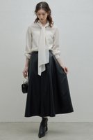 【ガリャルダガランテ/GALLARDAGALANTE】のフィネスボウタイブラウス2 人気、トレンドファッション・服の通販 founy(ファニー) ファッション Fashion レディースファッション Fashion for Women トップス・カットソー Cut & Sew Tops シャツ・ブラウス・オフィスカジュアル Elegant Blouses & Button-Ups スウェット / スエット Sweatshirt, Sweatwear スリーブ Sleeve, Long Sleeve / Short Sleeve ベーシック Basic, Essential リボン Ribbon, Bow ロング Long, Long-Length 人気 Popular, Best Seller |ID:prp329100004926734