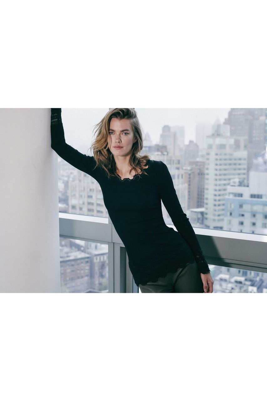 【ロサムンド/ROSEMUNDE】のレース付き プルオーバー シルクコットン 人気、トレンドファッション・服の通販 founy(ファニー) 　ファッション　Fashion　レディースファッション　Fashion for Women　下着・ランジェリー　Lingerie & Intimates　その他ランジェリー・インナーアイテム　Other Lingerie / Intimates　トップス・カットソー　Cut & Sew Tops　インナー　Innerwear　エレガント 上品　Elegant　シルク　Silk, 100% Silk　フィット　Fit, Slim Fit　フェミニン　Feminine, Girly　フリル　Frill, Ruffle　ホールガーメント　WholeGarment, Seamless Knit　ランジェリー　Lingerie, Intimate Wear　レース　Lace, Lace Fabric　冬　Winter / This Winter　夏　Summer　長袖　Long Sleeve, Full Sleeve　other-4|ID: prp329100004926924 ipo3291000000036969041