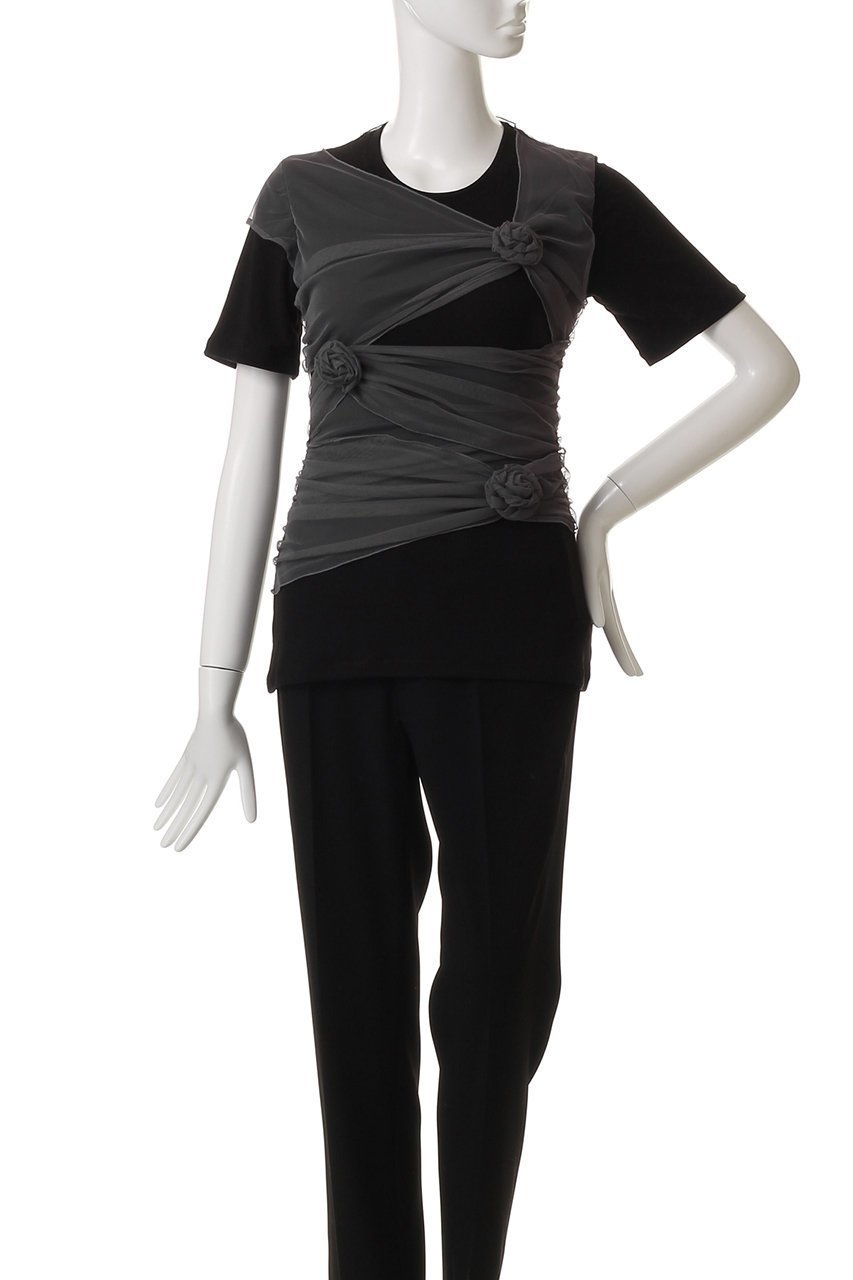 【メゾンスペシャル/MAISON SPECIAL】のFlower Motif Tulle Layered Tops/フラワーモチーフチュールレイヤードトップス 人気、トレンドファッション・服の通販 founy(ファニー) 　ファッション　Fashion　レディースファッション　Fashion for Women　トップス・カットソー　Cut & Sew Tops　シャツ・ブラウス・オフィスカジュアル　Elegant Blouses & Button-Ups　ロングTシャツ・Tシャツ　Longline T-Shirts & Tees　カットソー・ベーシックTシャツ　Cut-and-Sewn Tops / Stretch Tees & Basics　花柄・フラワープリント・モチーフ　Floral Prints & Motifs / Flower Pattern Tops　シアー　Sheer, See-Through　ショート　Short, Short Length　シンプル　Simple, Minimal　ストレッチ　Stretch, Stretchy Fabric　スリーブ　Sleeve, Long Sleeve / Short Sleeve　フラワー　Flower, Floral　モチーフ　Motif, Design Theme　エレガント 上品　Elegant　other-2|ID: prp329100004927652 ipo3291000000036975803