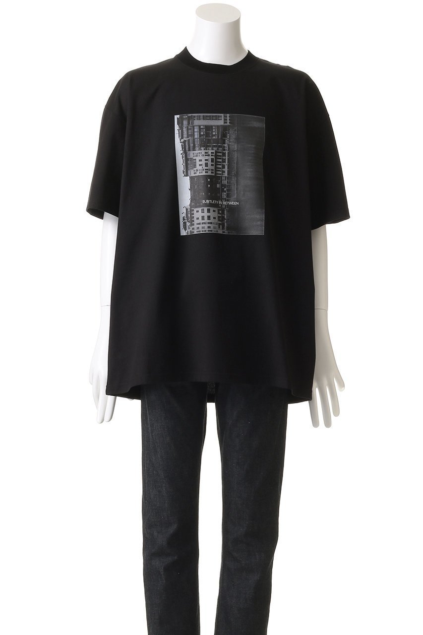 【シュタイン/ssstein】の【UNISEX】OVERSIZED PRINT TEE -SUBTLETY- (MARCERIZ 人気、トレンドファッション・服の通販 founy(ファニー) 　ファッション　Fashion　レディースファッション　Fashion for Women　トップス・カットソー　Cut & Sew Tops　シャツ・ブラウス・オフィスカジュアル　Elegant Blouses & Button-Ups　ロングTシャツ・Tシャツ　Longline T-Shirts & Tees　カットソー・ベーシックTシャツ　Cut-and-Sewn Tops / Stretch Tees & Basics　ユニセックス　Unisex, Genderless　なめらか　Smooth, Silky Texture　ショート　Short, Short Length　シルケット　Silket, Silky Cotton　スリーブ　Sleeve, Long Sleeve / Short Sleeve　プリント　Print, Printed Pattern　人気　Popular, Best Seller　other-2|ID: prp329100004927839 ipo3291000000036977557