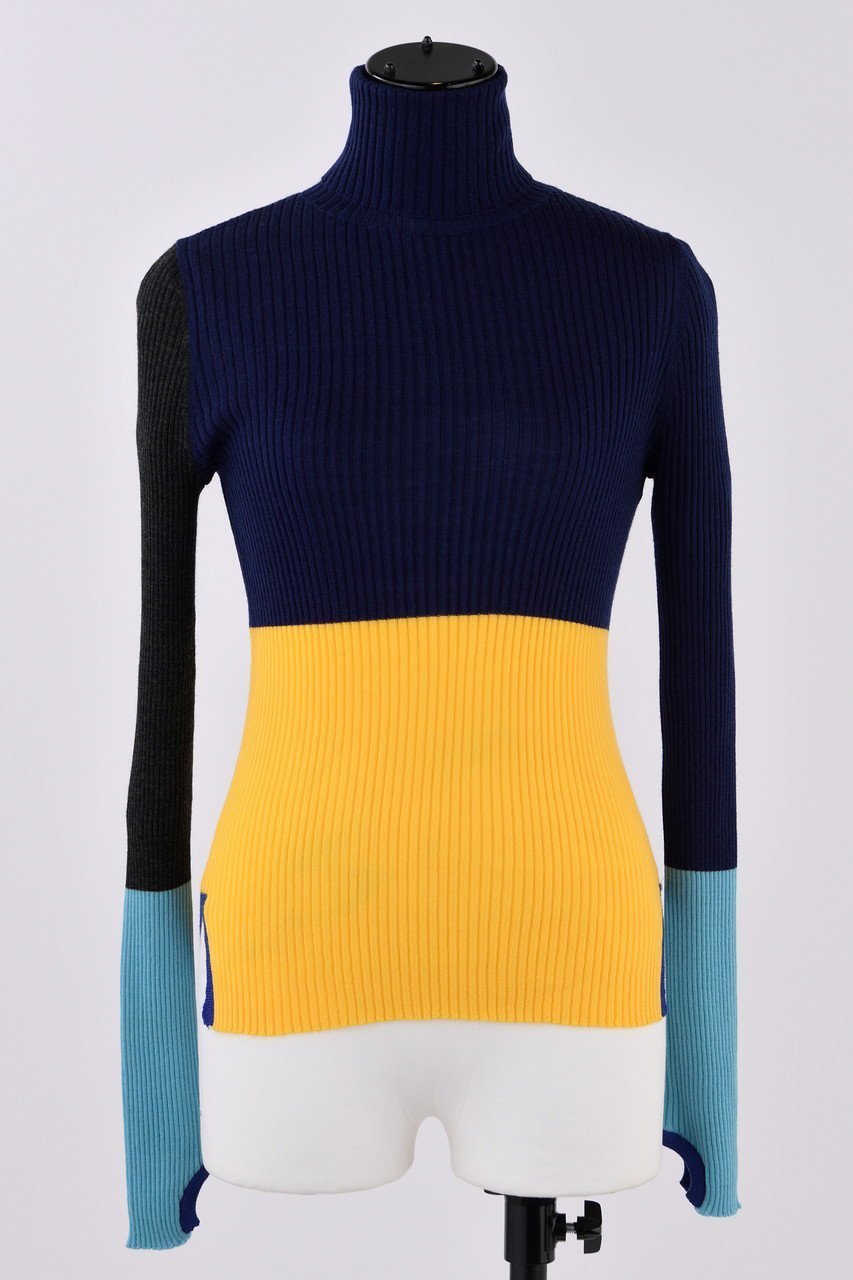 【ナゴンスタンス/nagonstans】のhigh neck L/Sロングスリーブカットソー インテリア・キッズ・メンズ・レディースファッション・服の通販 founy(ファニー) 　ファッション　Fashion　レディースファッション　Fashion for Women　トップス・カットソー　Cut & Sew Tops　シャツ・ブラウス・オフィスカジュアル　Elegant Blouses & Button-Ups　ロングTシャツ・Tシャツ　Longline T-Shirts & Tees　カットソー・ベーシックTシャツ　Cut-and-Sewn Tops / Stretch Tees & Basics　カットソー　Cut and Sewn Top　スリット　Slit, Slit Detail　スリーブ　Sleeve, Long Sleeve / Short Sleeve　フィット　Fit, Slim Fit　ブロック　Block, Solid Block Pattern　ロング　Long, Long-Length　冬　Winter / This Winter　Space|ID: prp329100004928201 ipo3291000000036980878