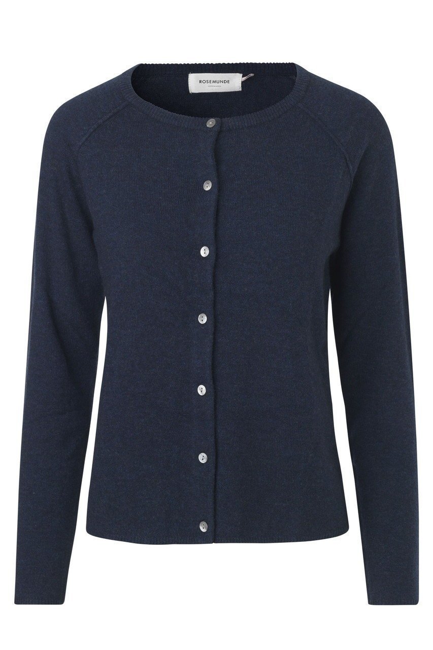【ロサムンド/ROSEMUNDE】のウールカシミヤ シンプルカーディガン インテリア・キッズ・メンズ・レディースファッション・服の通販 founy(ファニー) 　ファッション　Fashion　レディースファッション　Fashion for Women　トップス・カットソー　Cut & Sew Tops　カーディガン・羽織り　Layered Style Cardigans　シャツ・ブラウス・オフィスカジュアル　Elegant Blouses & Button-Ups　ロングTシャツ・Tシャツ　Longline T-Shirts & Tees　カットソー・ベーシックTシャツ　Cut-and-Sewn Tops / Stretch Tees & Basics　アンサンブル　Ensemble Set　カーディガン　Cardigan, Knitwear　ショート　Short, Short Length　シンプル　Simple, Minimal　スリーブ　Sleeve, Long Sleeve / Short Sleeve　タンク　Tank Top, Sleeveless Top　フェミニン　Feminine, Girly　フロント　Front, Front Design　ラウンド　Round, Round Neck　ダークネイビーメランジュ|ID: prp329100004928210 ipo3291000000036981010