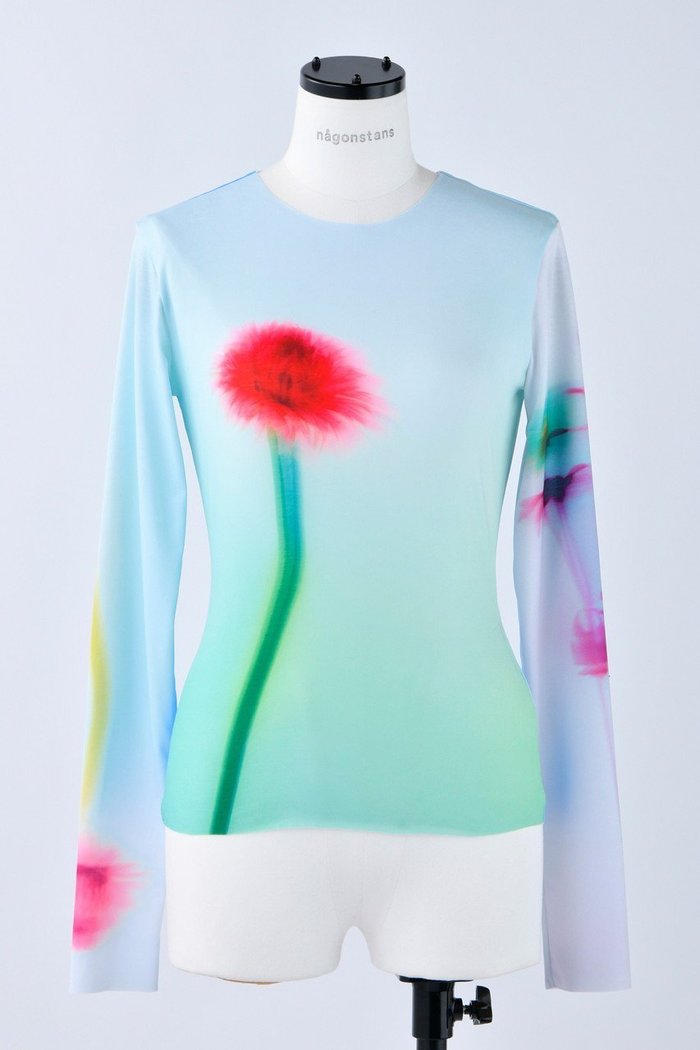 【ナゴンスタンス/nagonstans】のPraying with Flowers ロングスリーブ インテリア・キッズ・メンズ・レディースファッション・服の通販 founy(ファウニー) https://founy.com/ ファッション Fashion レディースファッション Fashion for Women トップス・カットソー Cut & Sew Tops シャツ・ブラウス・オフィスカジュアル Elegant Blouses & Button-Ups ロングTシャツ・Tシャツ Longline T-Shirts & Tees カットソー・ベーシックTシャツ Cut-and-Sewn Tops / Stretch Tees & Basics おすすめ Recommended / Our Picks スリーブ Sleeve, Long Sleeve / Short Sleeve ミックス Mix, Mixed Style ロング Long, Long-Length |ID: prp329100004928967 ipo3291000000036989441