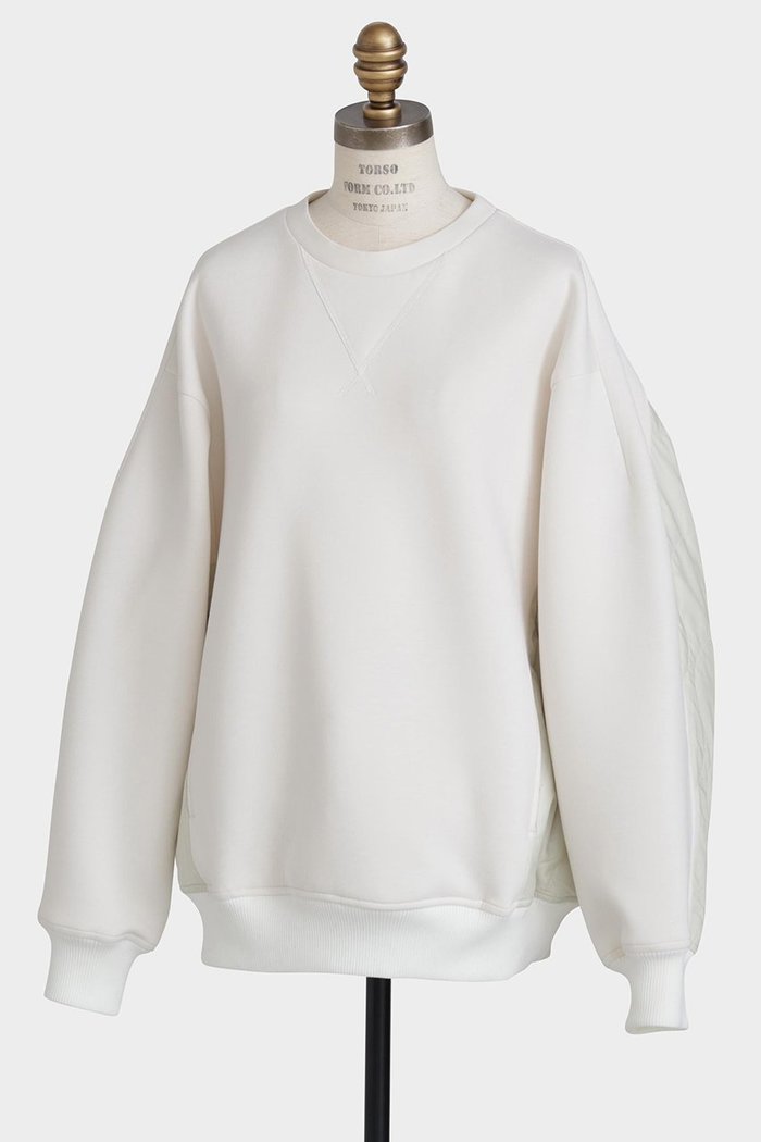 【ヒューエルミュージアム/hueLe Museum】の【STUMBLY】Quilted Combination PO インテリア・キッズ・メンズ・レディースファッション・服の通販 founy(ファニー) https://founy.com/ ファッション Fashion レディースファッション Fashion for Women トップス・カットソー Cut & Sew Tops シャツ・ブラウス・オフィスカジュアル Elegant Blouses & Button-Ups ロングTシャツ・Tシャツ Longline T-Shirts & Tees カットソー・ベーシックTシャツ Cut-and-Sewn Tops / Stretch Tees & Basics キルティング Quilted, Quilting スリーブ Sleeve, Long Sleeve / Short Sleeve タフタ Taffeta, Structured Fabric ベーシック Basic, Essential モダン Modern, Contemporary ロング Long, Long-Length 再入荷 Restock / Back in Stock |ID: prp329100004929618 ipo3291000000036995486