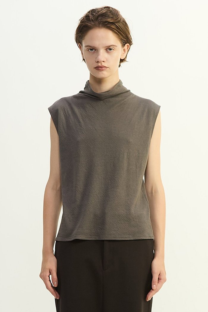 【プレインピープル/PLAIN PEOPLE】のスーピマカシミヤダブルガーゼノースリーブトップス インテリア・キッズ・メンズ・レディースファッション・服の通販 founy(ファニー) https://founy.com/ ファッション Fashion レディースファッション Fashion for Women トップス・カットソー Cut & Sew Tops キャミソール&ノースリーブ Camisoles & Sleeveless Tops シャツ・ブラウス・オフィスカジュアル Elegant Blouses & Button-Ups ロングTシャツ・Tシャツ Longline T-Shirts & Tees カットソー・ベーシックTシャツ Cut-and-Sewn Tops / Stretch Tees & Basics アンサンブル Ensemble Set カーディガン Cardigan, Knitwear キャミソール Camisole, Spaghetti Strap Top タンク Tank Top, Sleeveless Top ダブル Double, Double-Breasted |ID: prp329100004929726 ipo3291000000036996628