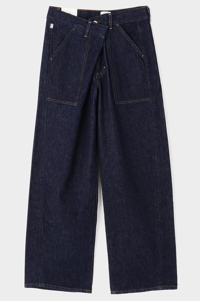 【ル フィル/LE PHIL】のINES UTILITY TROUSER IN VIRGI インテリア・キッズ・メンズ・レディースファッション・服の通販 founy(ファニー) https://founy.com/ ファッション Fashion レディースファッション Fashion for Women パンツ Pants & Trousers 軽量 Lightweight, Ultra Light スタンダード Standard, Basic デニム Denim, Jeans Material ポケット Pocket, Pocket Detail リラックス Relax, Relaxed Fit エレガント 上品 Elegant |ID: prp329100004929799 ipo3291000000036997487