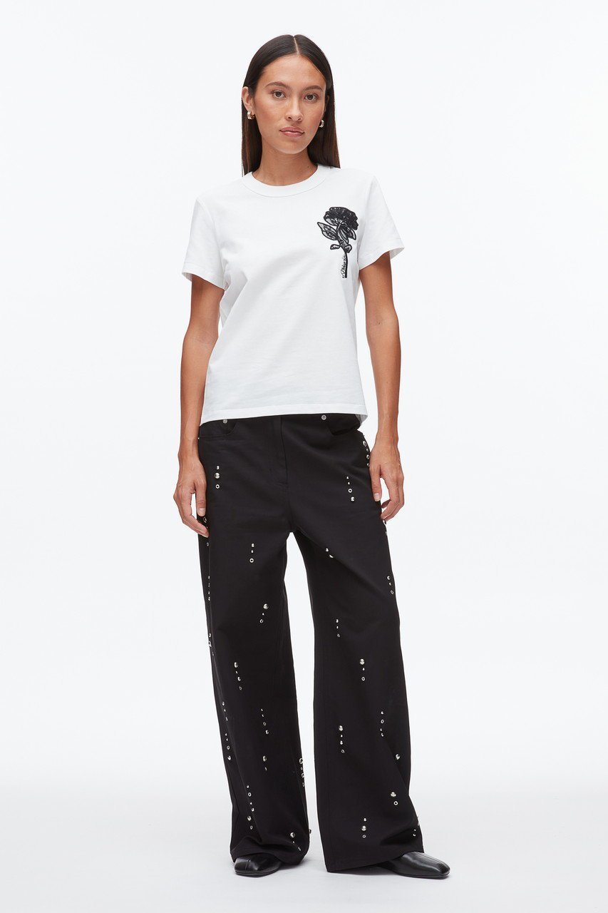 【スリーワン フィリップリム/3.1 Phillip Lim】のマーチ Tシャツ with フラワーアップリケ 人気、トレンドファッション・服の通販 founy(ファニー) 　ファッション　Fashion　レディースファッション　Fashion for Women　トップス・カットソー　Cut & Sew Tops　シャツ・ブラウス・オフィスカジュアル　Elegant Blouses & Button-Ups　ロングTシャツ・Tシャツ　Longline T-Shirts & Tees　カットソー・ベーシックTシャツ　Cut-and-Sewn Tops / Stretch Tees & Basics　インナー　Innerwear　クロップド　Cropped, Short Length　ショート　Short, Short Length　ジャケット　Jacket, Outerwear　スリーブ　Sleeve, Long Sleeve / Short Sleeve　デニム　Denim, Jeans Material　フィット　Fit, Slim Fit　フラワー　Flower, Floral　エレガント 上品　Elegant　other-6|ID: prp329100004929918 ipo3291000000036998795