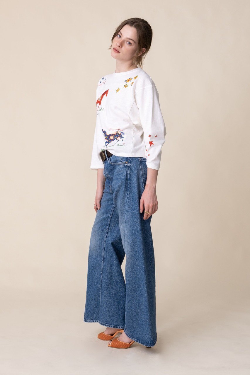 【マザー/MOTHER】のTHE PEASANT POET ホースプリント ロングTシャツ (WHE) 人気、トレンドファッション・服の通販 founy(ファニー) 　ファッション　Fashion　レディースファッション　Fashion for Women　トップス・カットソー　Cut & Sew Tops　シャツ・ブラウス・オフィスカジュアル　Elegant Blouses & Button-Ups　ロングTシャツ・Tシャツ　Longline T-Shirts & Tees　カットソー・ベーシックTシャツ　Cut-and-Sewn Tops / Stretch Tees & Basics　スリーブ　Sleeve, Long Sleeve / Short Sleeve　フォルム　Silhouette, Form　プリント　Print, Printed Pattern　ボトム　Bottoms, Lower Wear　モチーフ　Motif, Design Theme　ロング　Long, Long-Length　再入荷　Restock / Back in Stock　other-7|ID: prp329100004930029 ipo3291000000037000150