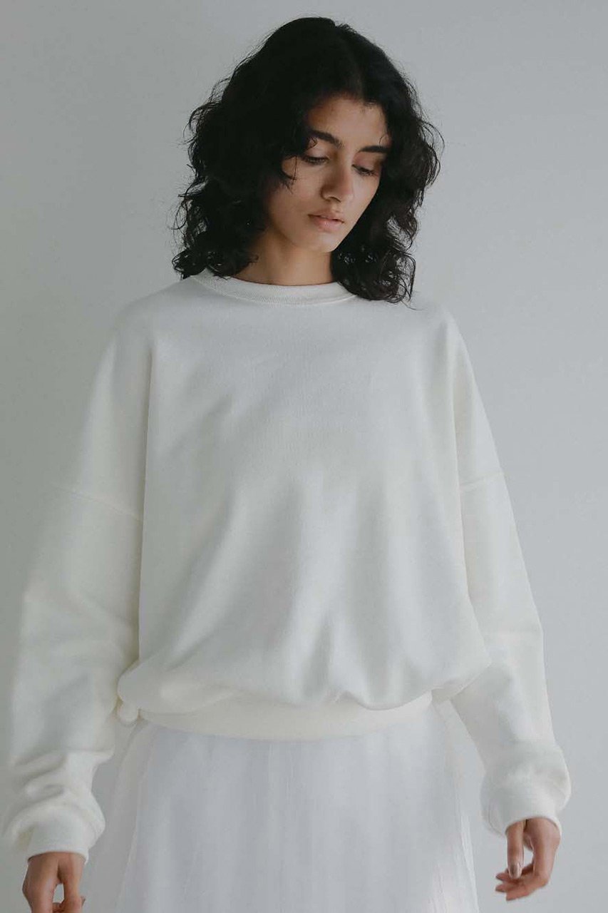【ハー/HER.】のコットンニュアンススウェット 人気、トレンドファッション・服の通販 founy(ファニー) 　ファッション　Fashion　レディースファッション　Fashion for Women　トップス・カットソー　Cut & Sew Tops　シャツ・ブラウス・オフィスカジュアル　Elegant Blouses & Button-Ups　レディースパーカー・カジュアルフーディー　Casual Hoodies & Sweatshirts　ロングTシャツ・Tシャツ　Longline T-Shirts & Tees　スウェット・クルーネックトップス　Sweatshirts & Crewnecks / Relaxed Fit Sweat Tops　カットソー・ベーシックTシャツ　Cut-and-Sewn Tops / Stretch Tees & Basics　インナー　Innerwear　バランス　Balance, Style Balance　フィット　Fit, Slim Fit　リラックス　Relax, Relaxed Fit　ルーズ　Loose, Oversized　春　Spring　other-8|ID: prp329100004930167 ipo3291000000037001598