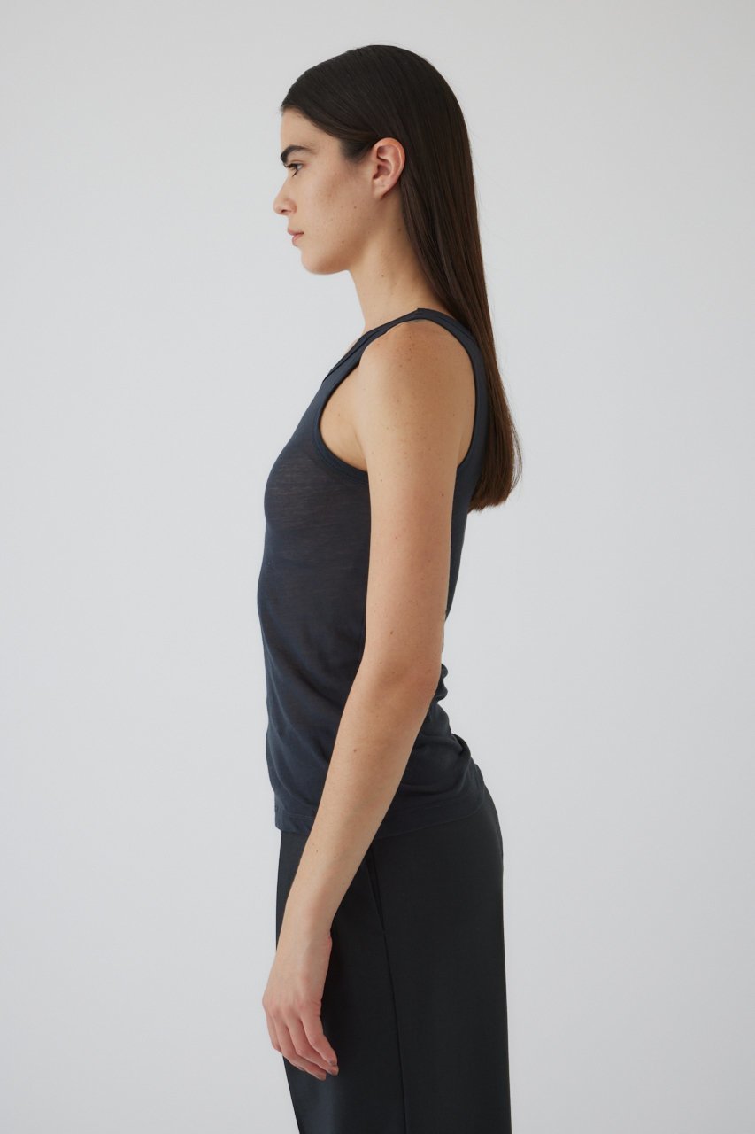 【リムアーク/RIM.ARK】のGauze tank/ガーゼタンク 人気、トレンドファッション・服の通販 founy(ファニー) 　ファッション　Fashion　レディースファッション　Fashion for Women　トップス・カットソー　Cut & Sew Tops　キャミソール&ノースリーブ　Camisoles & Sleeveless Tops　シャツ・ブラウス・オフィスカジュアル　Elegant Blouses & Button-Ups　ロングTシャツ・Tシャツ　Longline T-Shirts & Tees　カットソー・ベーシックTシャツ　Cut-and-Sewn Tops / Stretch Tees & Basics　キャミソール　Camisole, Spaghetti Strap Top　シアー　Sheer, See-Through　タンク　Tank Top, Sleeveless Top　other-6|ID: prp329100004930480 ipo3291000000037004987