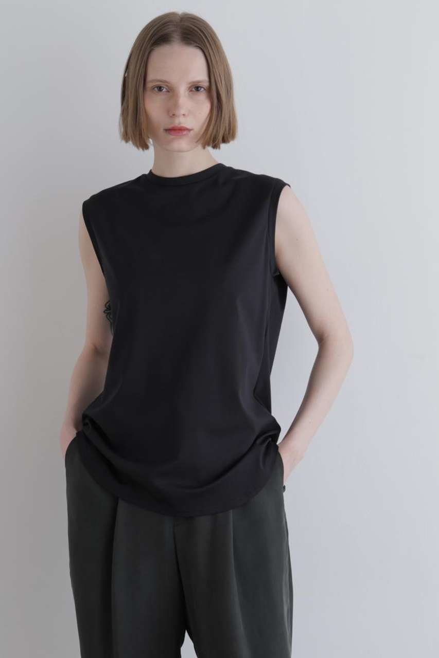 【ル フィル/LE PHIL】のシルキースムースノースリーブ 人気、トレンドファッション・服の通販 founy(ファニー) 　ファッション　Fashion　レディースファッション　Fashion for Women　トップス・カットソー　Cut & Sew Tops　キャミソール&ノースリーブ　Camisoles & Sleeveless Tops　シャツ・ブラウス・オフィスカジュアル　Elegant Blouses & Button-Ups　ロングTシャツ・Tシャツ　Longline T-Shirts & Tees　カットソー・ベーシックTシャツ　Cut-and-Sewn Tops / Stretch Tees & Basics　インナー　Innerwear　キャミソール　Camisole, Spaghetti Strap Top　シンプル　Simple, Minimal　ストレッチ　Stretch, Stretchy Fabric　タンク　Tank Top, Sleeveless Top　ノースリーブ　Sleeveless, No-Sleeve　ベーシック　Basic, Essential　ミックス　Mix, Mixed Style　other-2|ID: prp329100004930533 ipo3291000000037005687