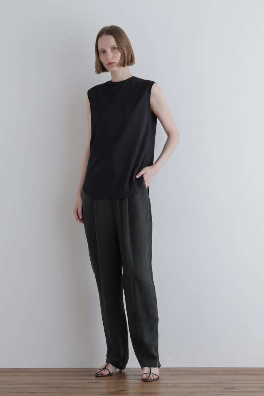 【ル フィル/LE PHIL】のシルキースムースノースリーブ 人気、トレンドファッション・服の通販 founy(ファニー) 　ファッション　Fashion　レディースファッション　Fashion for Women　トップス・カットソー　Cut & Sew Tops　キャミソール&ノースリーブ　Camisoles & Sleeveless Tops　シャツ・ブラウス・オフィスカジュアル　Elegant Blouses & Button-Ups　ロングTシャツ・Tシャツ　Longline T-Shirts & Tees　カットソー・ベーシックTシャツ　Cut-and-Sewn Tops / Stretch Tees & Basics　インナー　Innerwear　キャミソール　Camisole, Spaghetti Strap Top　シンプル　Simple, Minimal　ストレッチ　Stretch, Stretchy Fabric　タンク　Tank Top, Sleeveless Top　ノースリーブ　Sleeveless, No-Sleeve　ベーシック　Basic, Essential　ミックス　Mix, Mixed Style　other-3|ID: prp329100004930533 ipo3291000000037005689