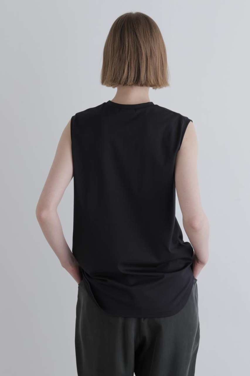 【ル フィル/LE PHIL】のシルキースムースノースリーブ 人気、トレンドファッション・服の通販 founy(ファニー) 　ファッション　Fashion　レディースファッション　Fashion for Women　トップス・カットソー　Cut & Sew Tops　キャミソール&ノースリーブ　Camisoles & Sleeveless Tops　シャツ・ブラウス・オフィスカジュアル　Elegant Blouses & Button-Ups　ロングTシャツ・Tシャツ　Longline T-Shirts & Tees　カットソー・ベーシックTシャツ　Cut-and-Sewn Tops / Stretch Tees & Basics　インナー　Innerwear　キャミソール　Camisole, Spaghetti Strap Top　シンプル　Simple, Minimal　ストレッチ　Stretch, Stretchy Fabric　タンク　Tank Top, Sleeveless Top　ノースリーブ　Sleeveless, No-Sleeve　ベーシック　Basic, Essential　ミックス　Mix, Mixed Style　other-5|ID: prp329100004930533 ipo3291000000037005693