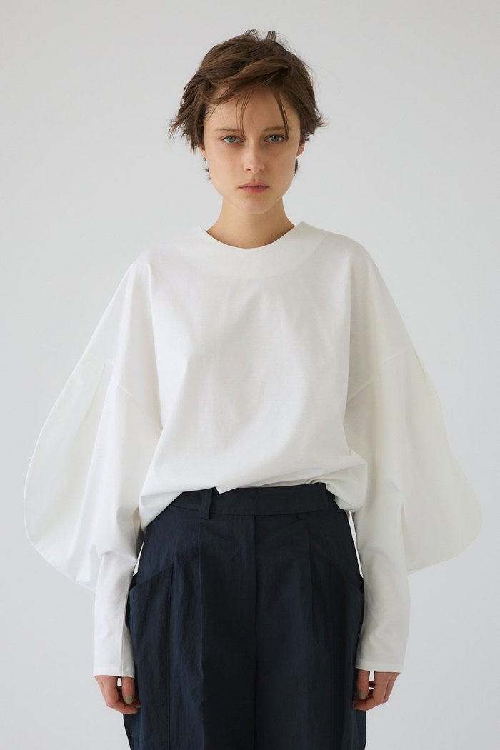 【リムアーク/RIM.ARK】のCurved line cotton tops/トップス インテリア・キッズ・メンズ・レディースファッション・服の通販 founy(ファニー) https://founy.com/ ファッション Fashion レディースファッション Fashion for Women トップス・カットソー Cut & Sew Tops シャツ・ブラウス・オフィスカジュアル Elegant Blouses & Button-Ups ロングTシャツ・Tシャツ Longline T-Shirts & Tees カットソー・ベーシックTシャツ Cut-and-Sewn Tops / Stretch Tees & Basics カットソー Cut and Sewn Top カリフォルニア California, Cali Style スペシャル Special, Limited Edition スリーブ Sleeve, Long Sleeve / Short Sleeve ダメージ Distressed, Destroyed デニム Denim, Jeans Material バランス Balance, Style Balance ロング Long, Long-Length エレガント 上品 Elegant 再入荷 Restock / Back in Stock |ID: prp329100004930701 ipo3291000000037007220