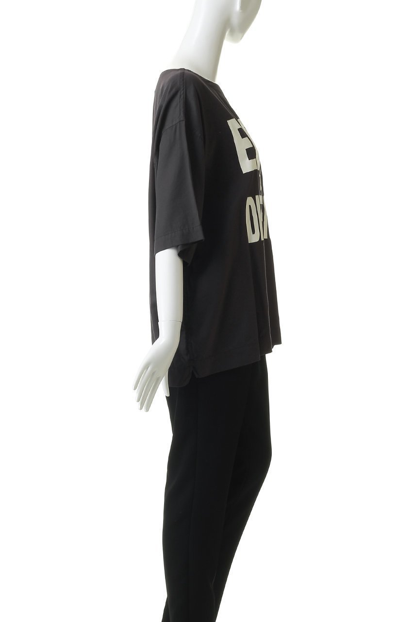 【キャサリンハムネット/KATHARINE HAMNETT LONDON】の【UNISEX】ファブリックスローガンTシャツ 人気、トレンドファッション・服の通販 founy(ファニー) 　ファッション　Fashion　レディースファッション　Fashion for Women　トップス・カットソー　Cut & Sew Tops　シャツ・ブラウス・オフィスカジュアル　Elegant Blouses & Button-Ups　ロングTシャツ・Tシャツ　Longline T-Shirts & Tees　カットソー・ベーシックTシャツ　Cut-and-Sewn Tops / Stretch Tees & Basics　ユニセックス　Unisex, Genderless　ショート　Short, Short Length　シルク　Silk, 100% Silk　スタンダード　Standard, Basic　スリーブ　Sleeve, Long Sleeve / Short Sleeve　今季　This Season, Current Season　定番　Standard, Basic Item　other-3|ID: prp329100004930924 ipo3291000000037009111