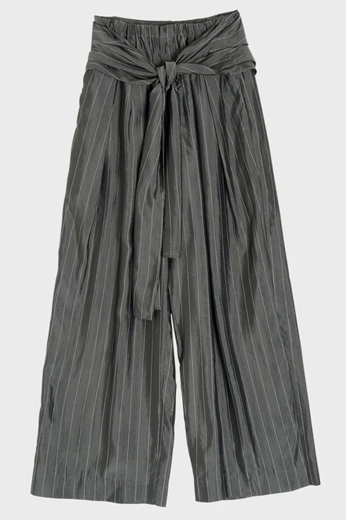 【スタニングルアー/STUNNING LURE】のラップイージーパンツ インテリア・キッズ・メンズ・レディースファッション・服の通販 founy(ファニー) https://founy.com/ ファッション Fashion レディースファッション Fashion for Women パンツ Pants & Trousers カットソー Cut and Sewn Top シンプル Simple, Minimal ストライプ Stripe, Striped Pattern フロント Front, Front Design リラックス Relax, Relaxed Fit 夏 Summer |ID: prp329100004930962 ipo3291000000037009447