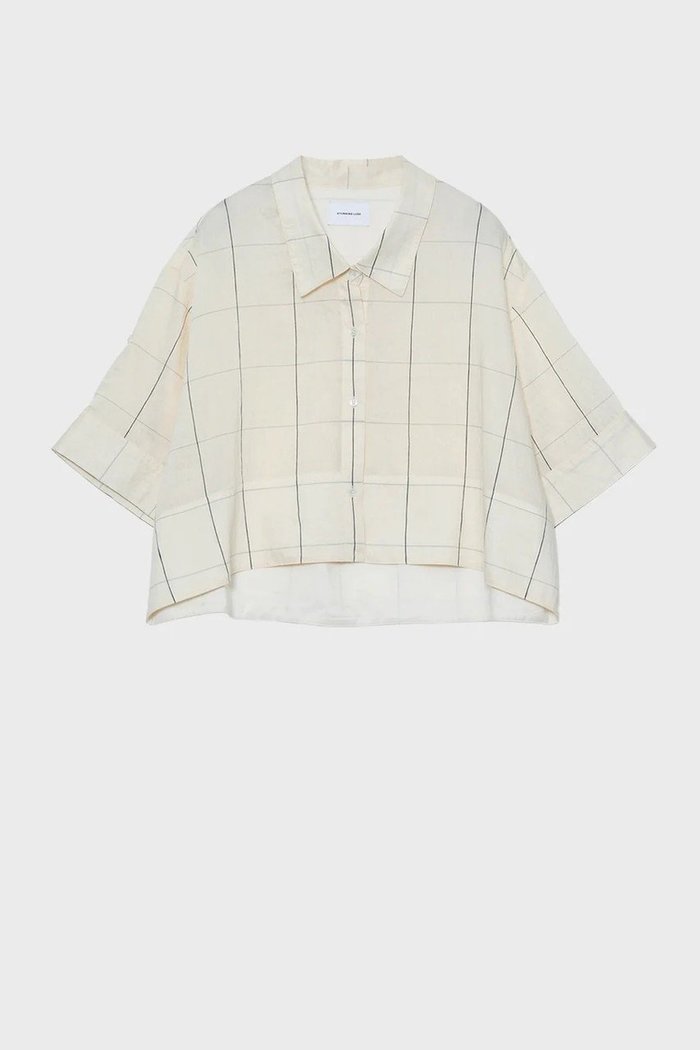 【スタニングルアー/STUNNING LURE】のロールアップクロップドシャツ インテリア・キッズ・メンズ・レディースファッション・服の通販 founy(ファウニー) https://founy.com/ ファッション Fashion レディースファッション Fashion for Women トップス・カットソー Cut & Sew Tops シャツ・ブラウス・オフィスカジュアル Elegant Blouses & Button-Ups ウォッシャブル Machine Washable ショート Short, Short Length スリーブ Sleeve, Long Sleeve / Short Sleeve トレンド Trend, Trending Now 再入荷 Restock / Back in Stock 夏 Summer |ID: prp329100004930980 ipo3291000000037387822